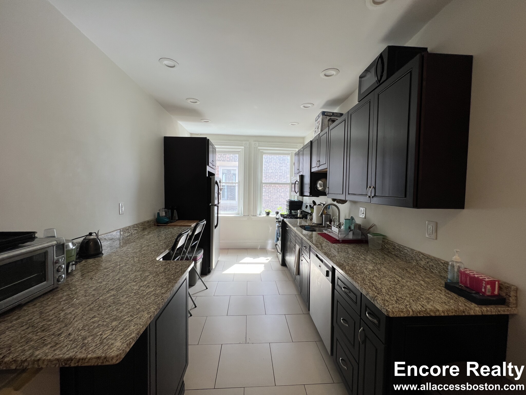 181 Harvard St, Coolidge Corner