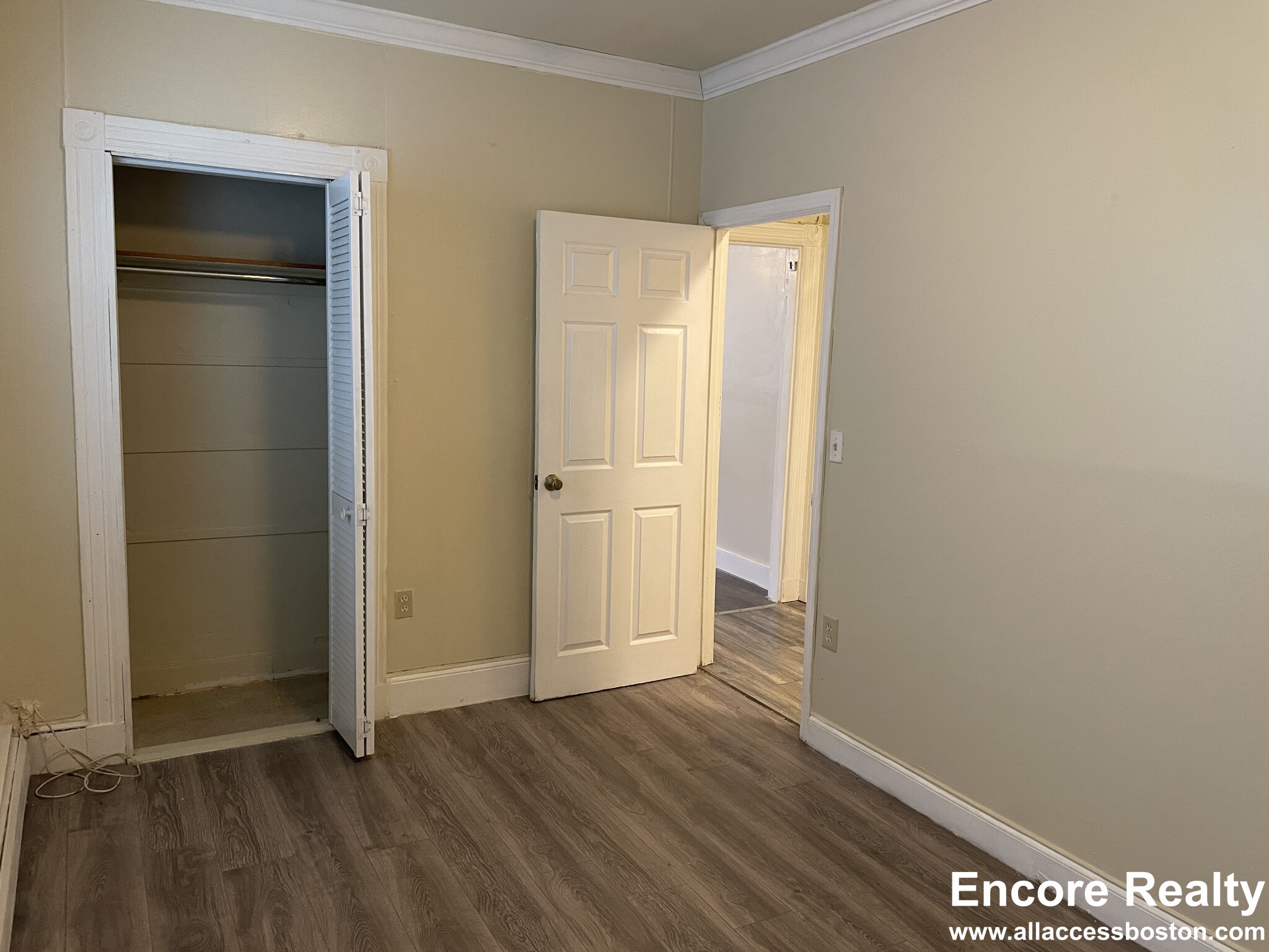 89 Minden St, Jamaica Plain