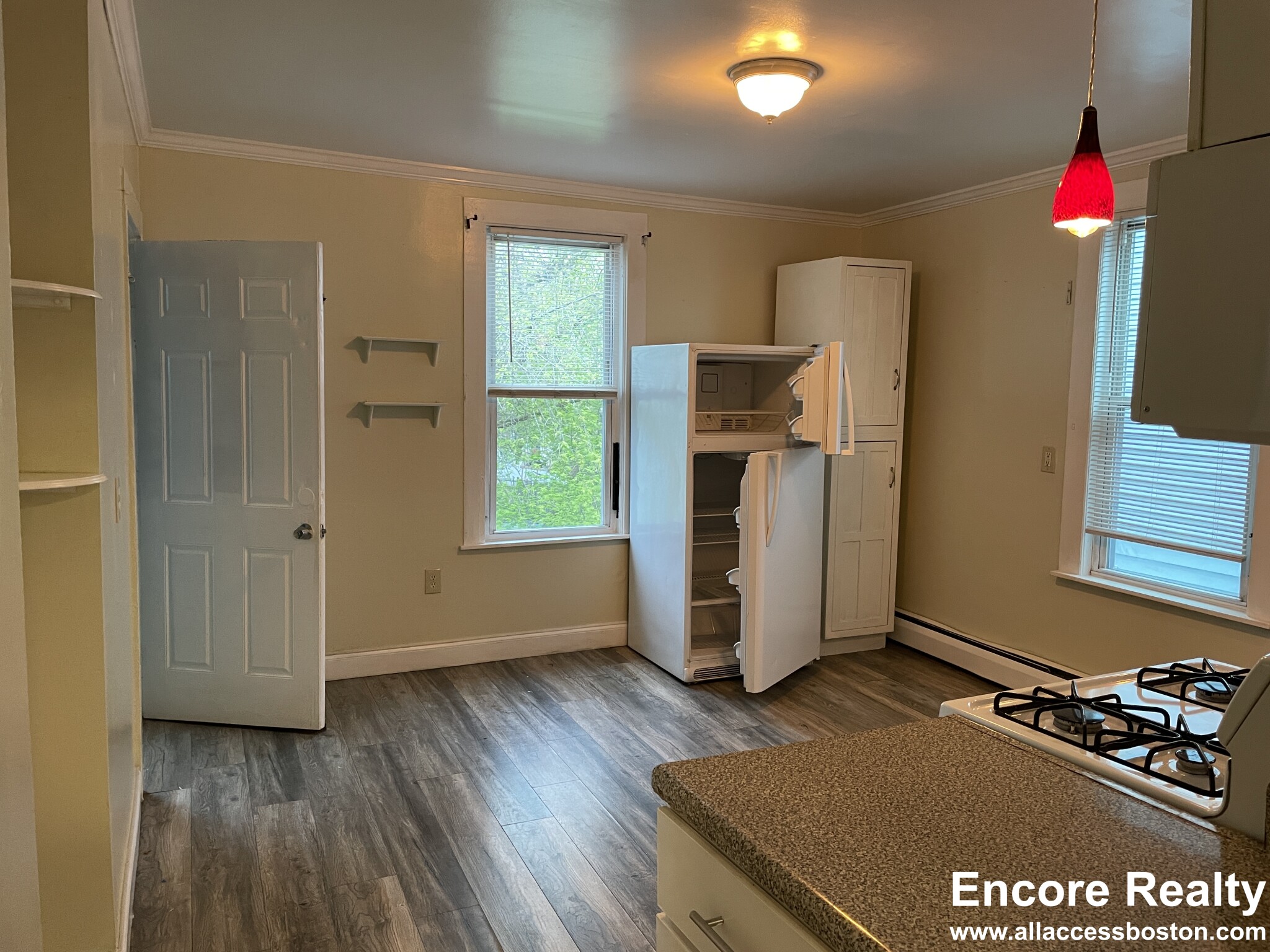 89 Minden St, Jamaica Plain