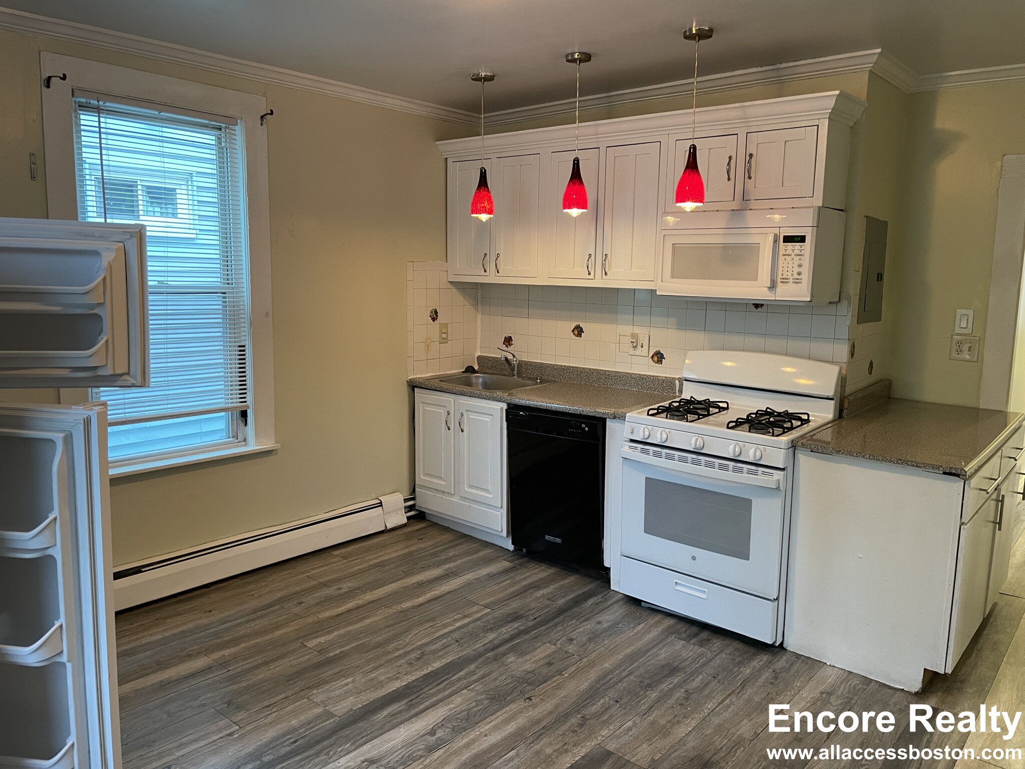 89 Minden St, Jamaica Plain