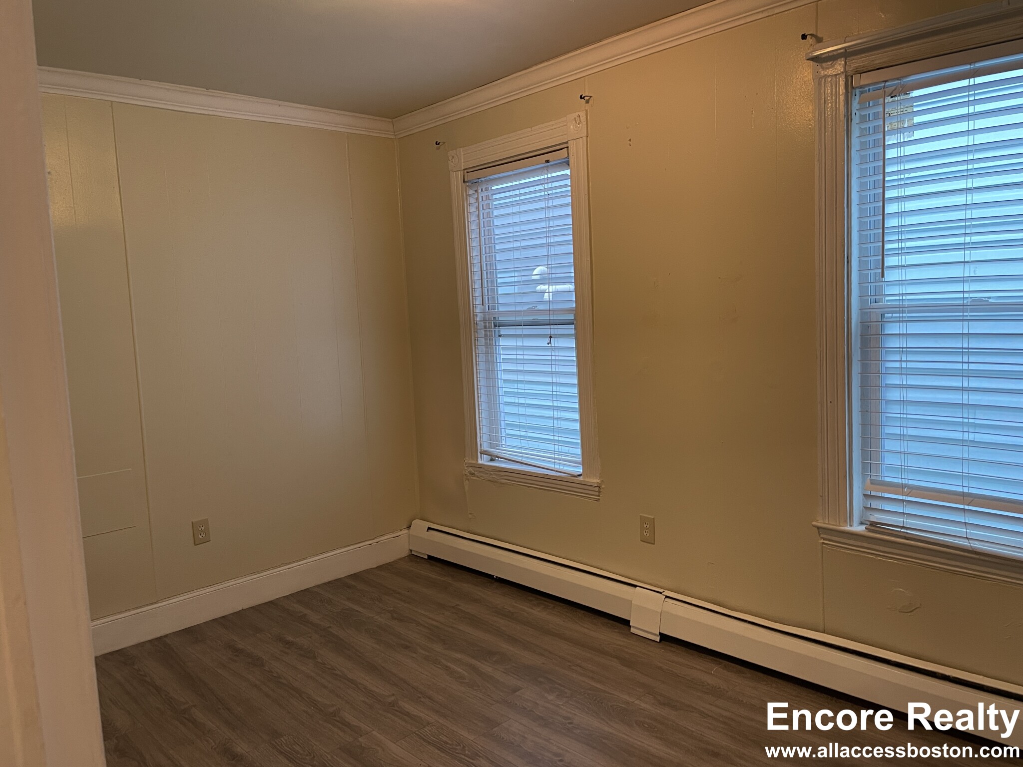 89 Minden St, Jamaica Plain