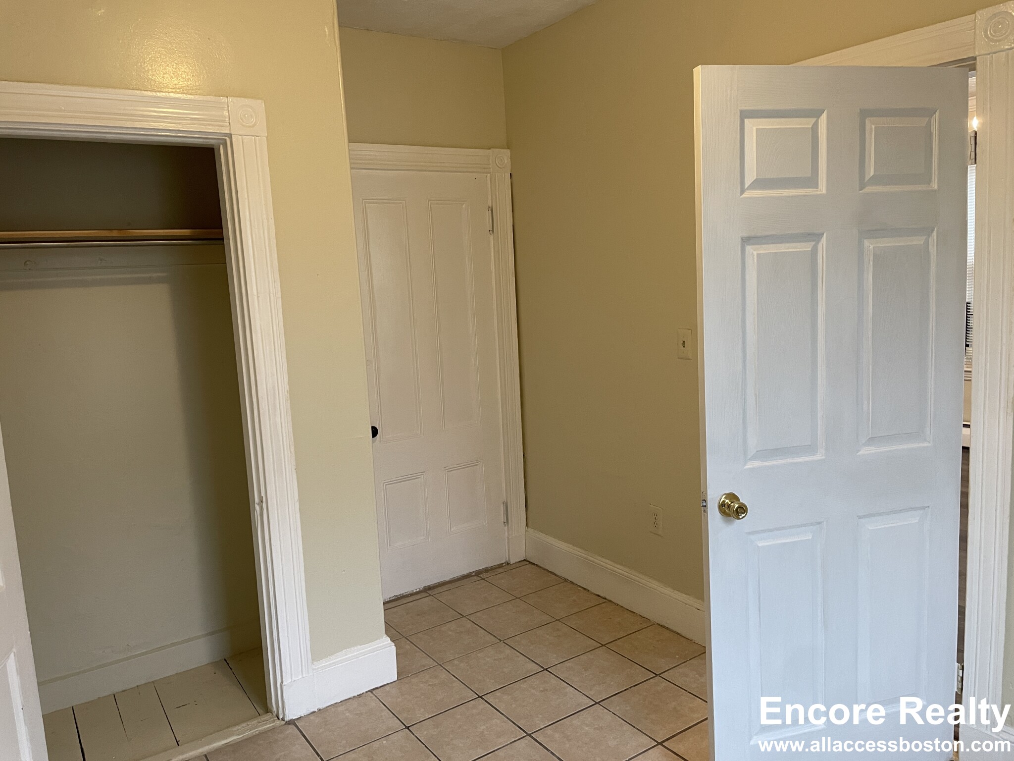 89 Minden St, Jamaica Plain