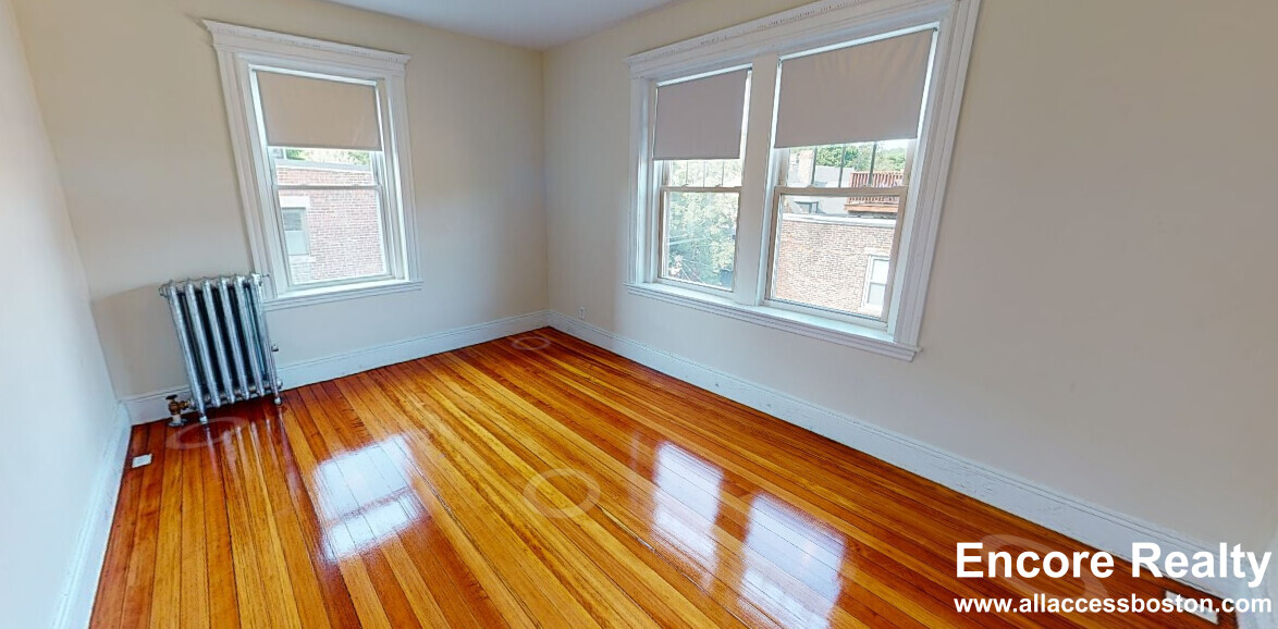 1788 Beacon St, Washington Square