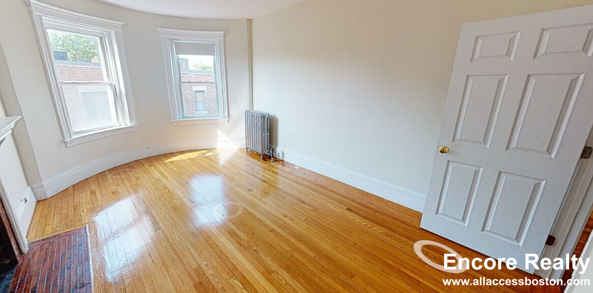 1788 Beacon St, Washington Square