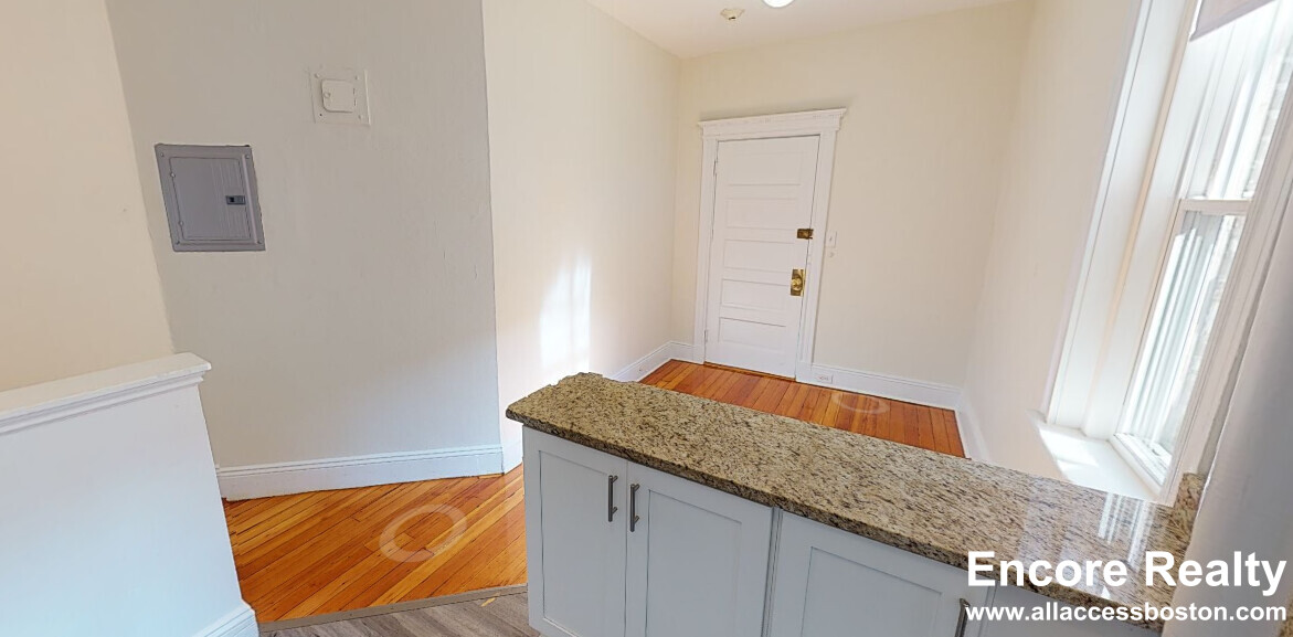 1788 Beacon St, Washington Square