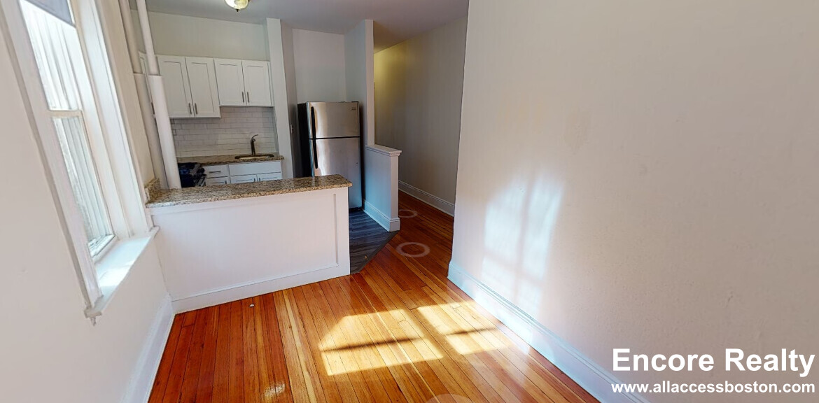 1788 Beacon St, Washington Square