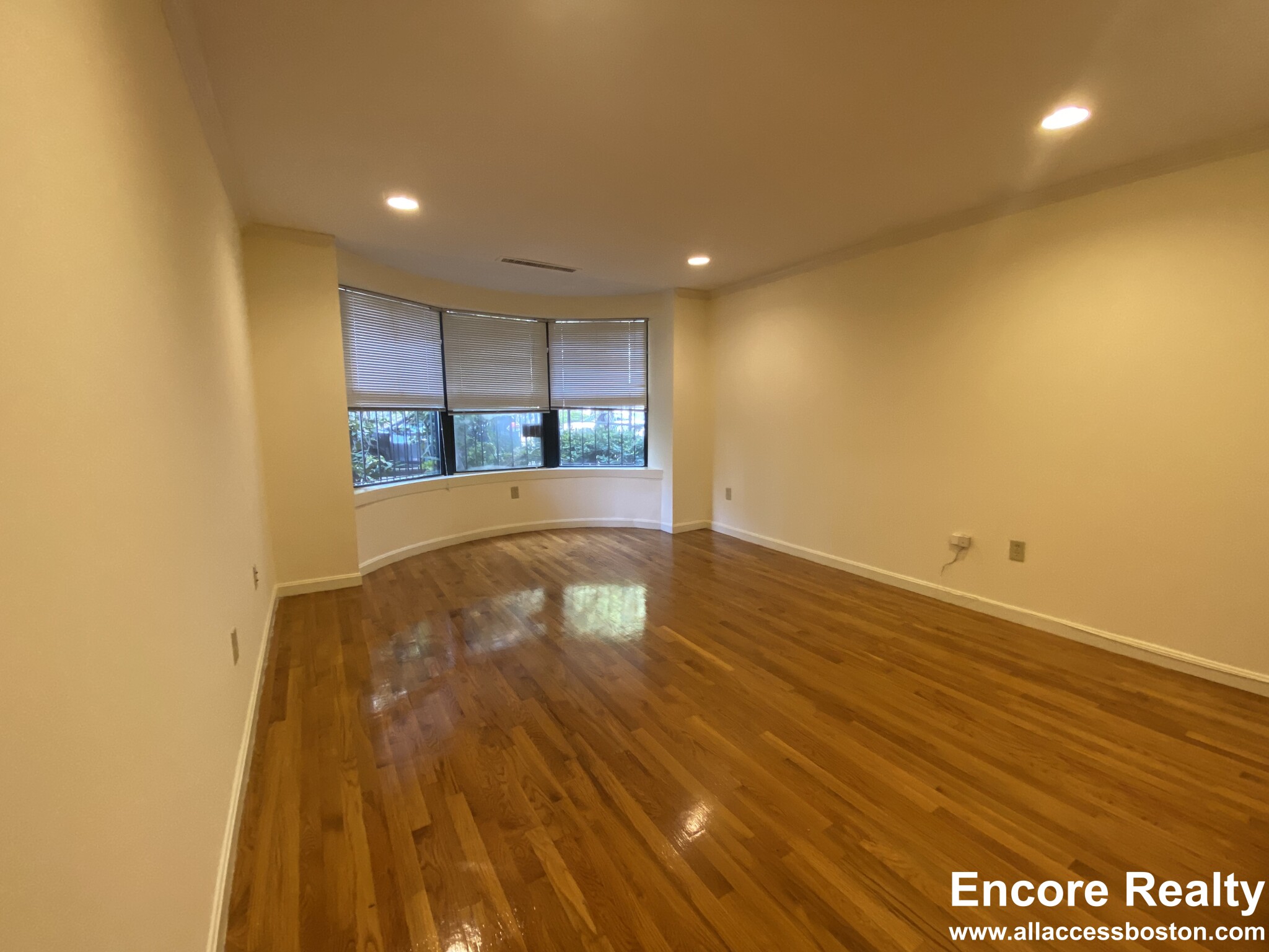 100 Jersey St, Fenway