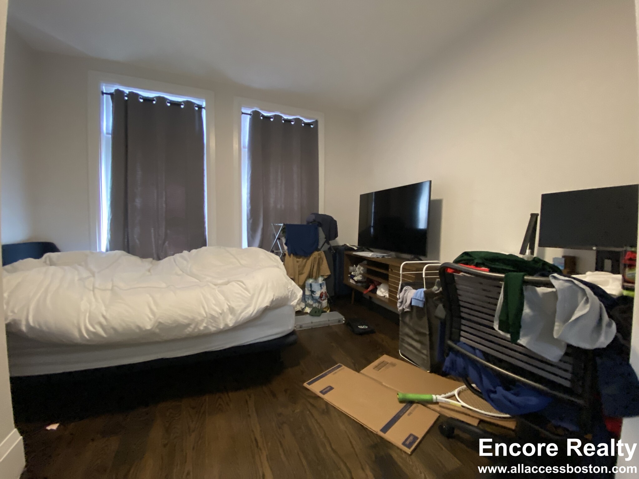 7 Strathmore Rd, Brookline