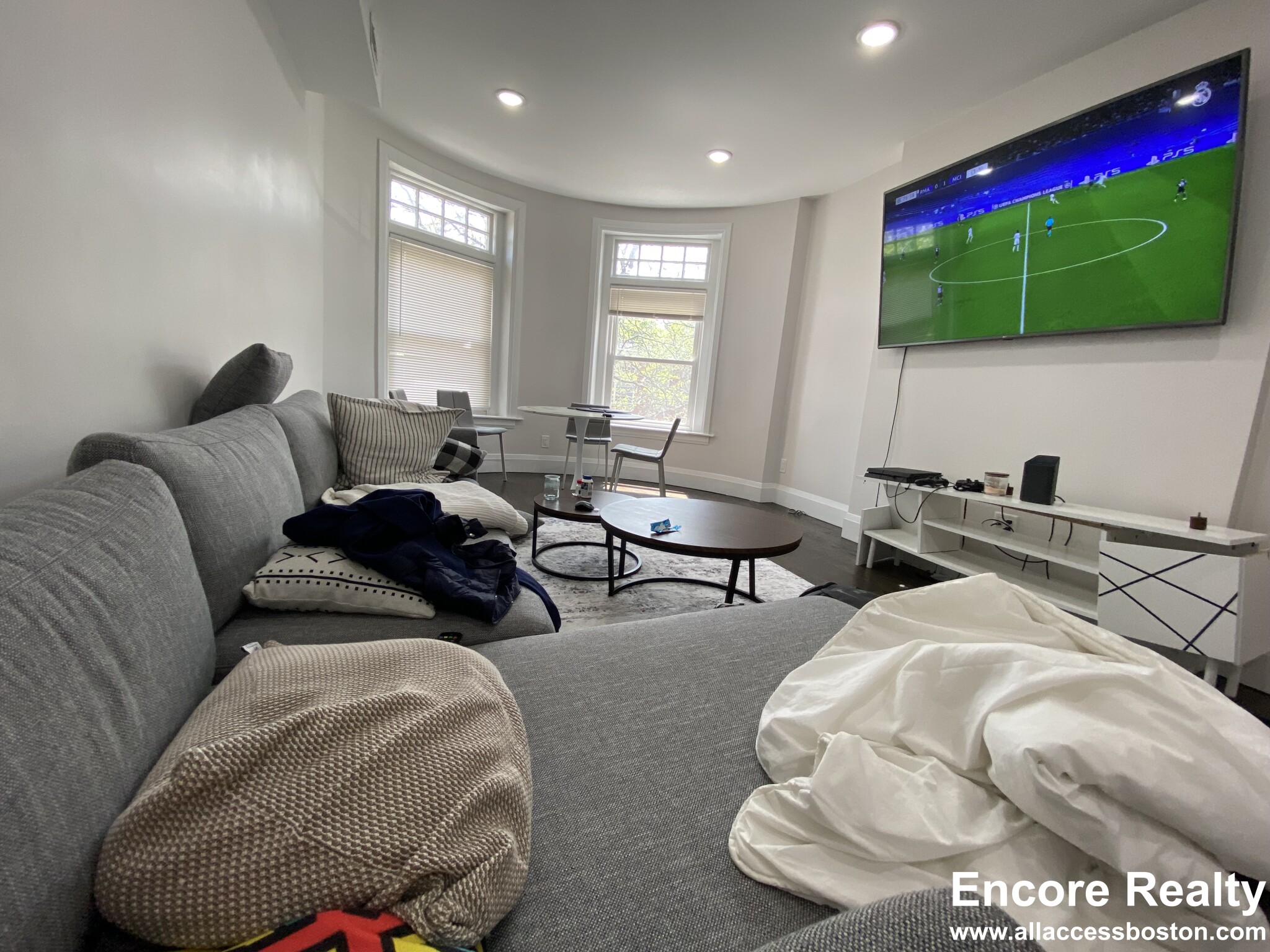 7 Strathmore Rd, Brookline