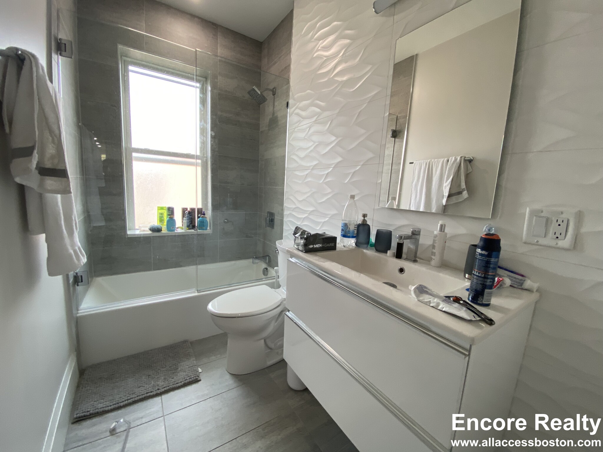 7 Strathmore Rd, Brookline