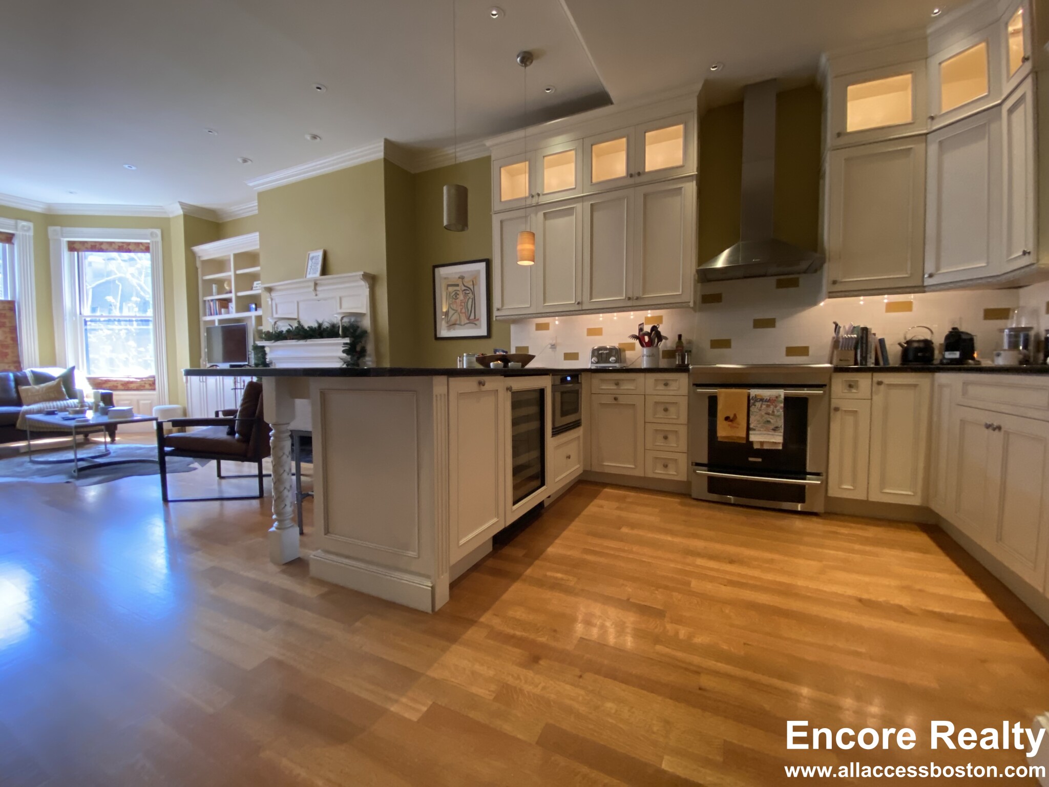 280 Commonwealth Ave, Back Bay