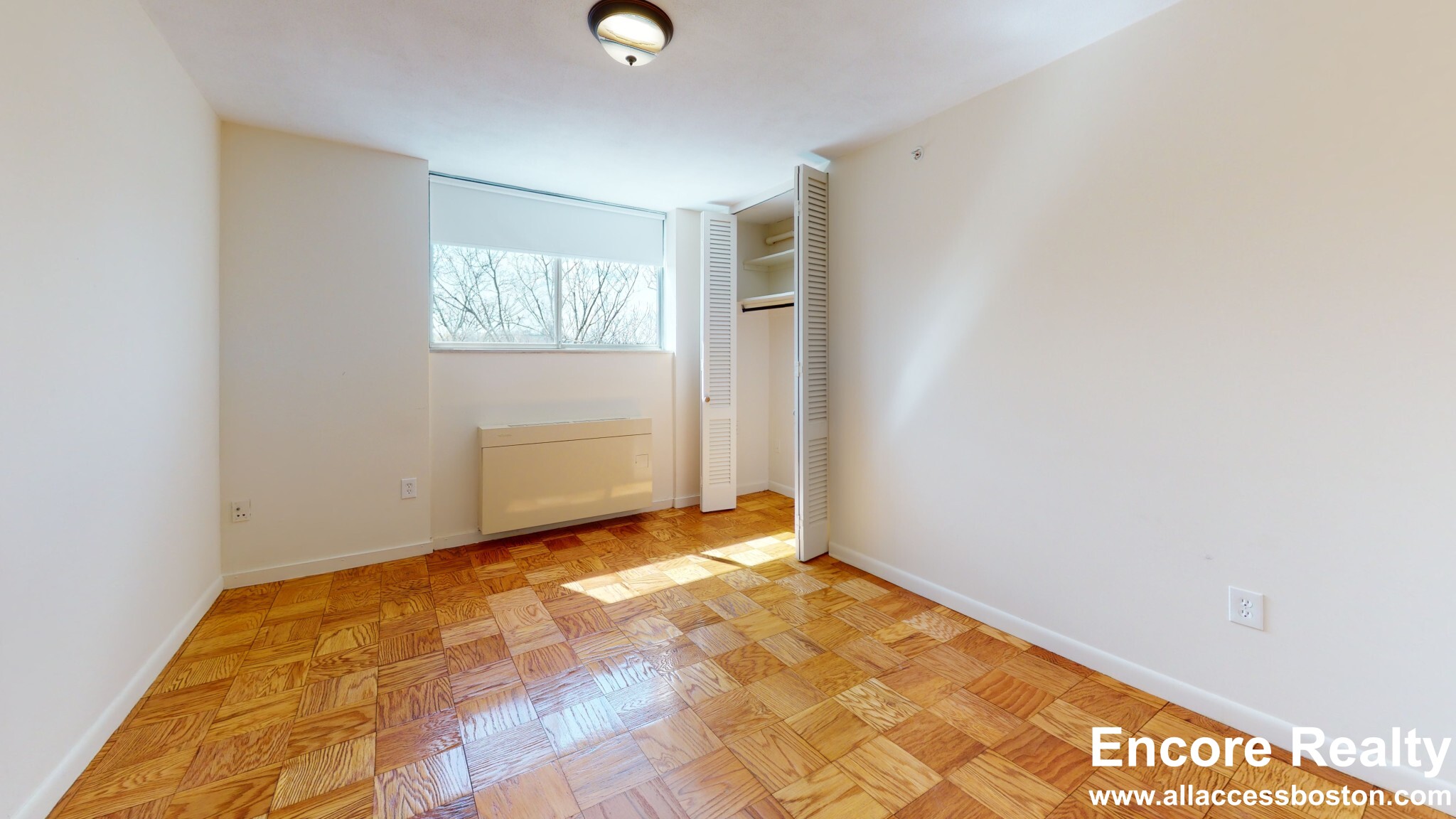 101 Monmouth St, Longwood