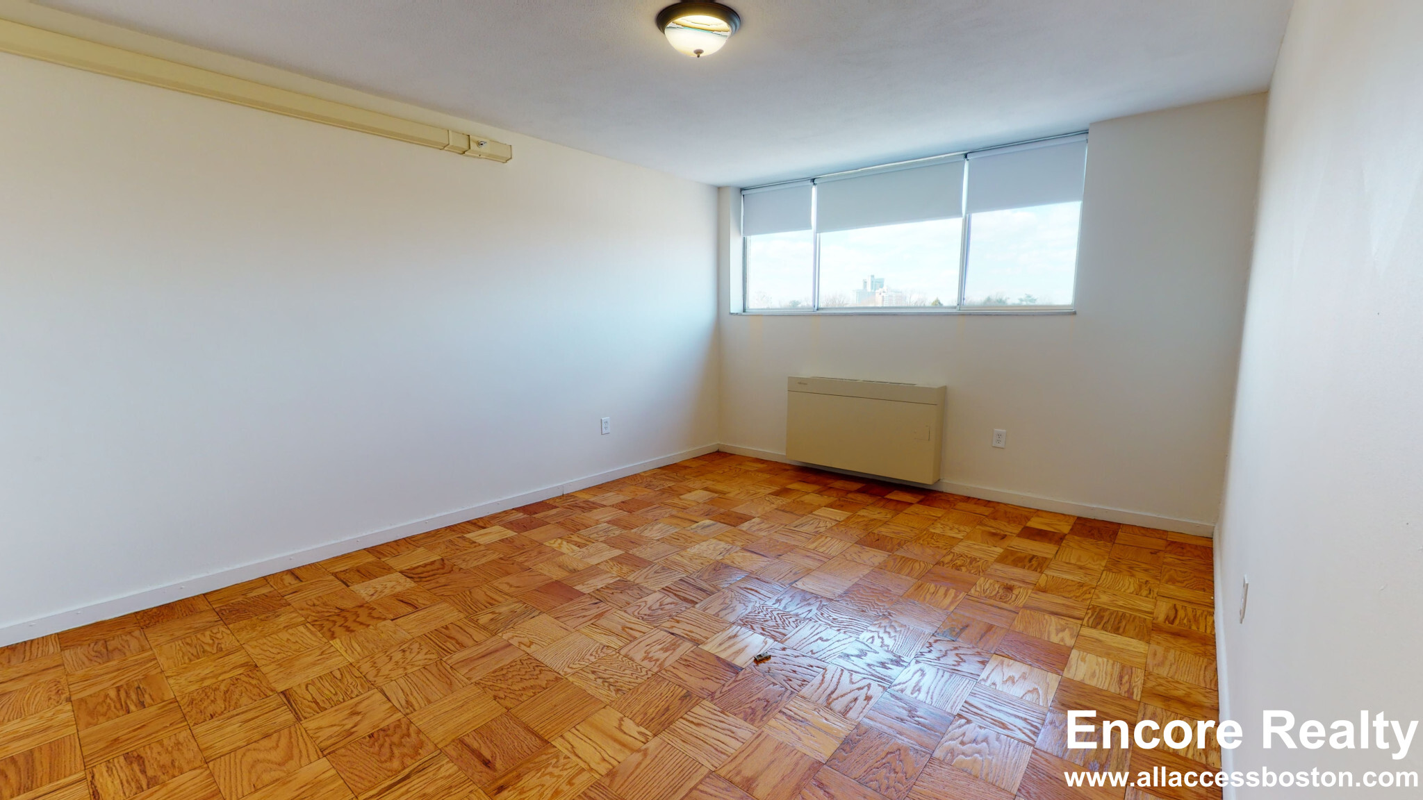 101 Monmouth St, Longwood