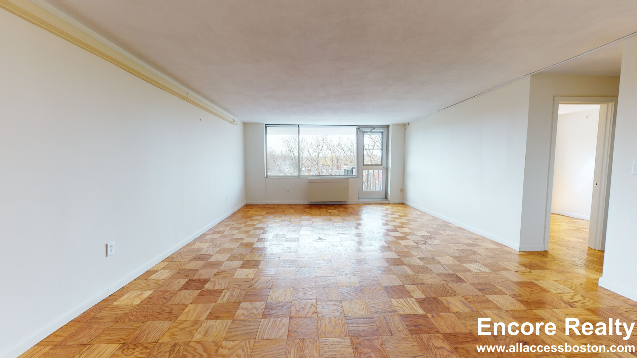 101 Monmouth St, Longwood