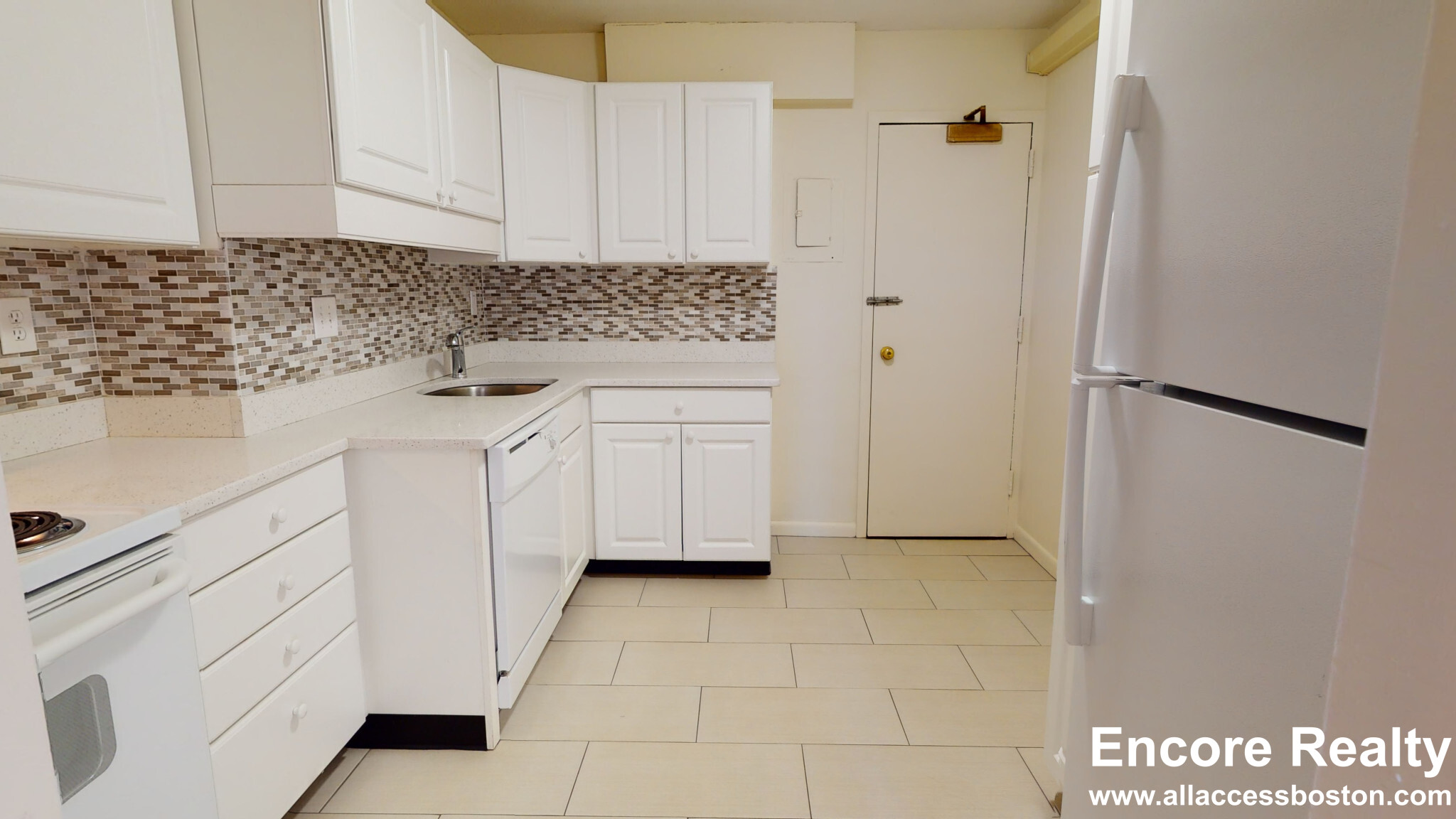 101 Monmouth St, Longwood