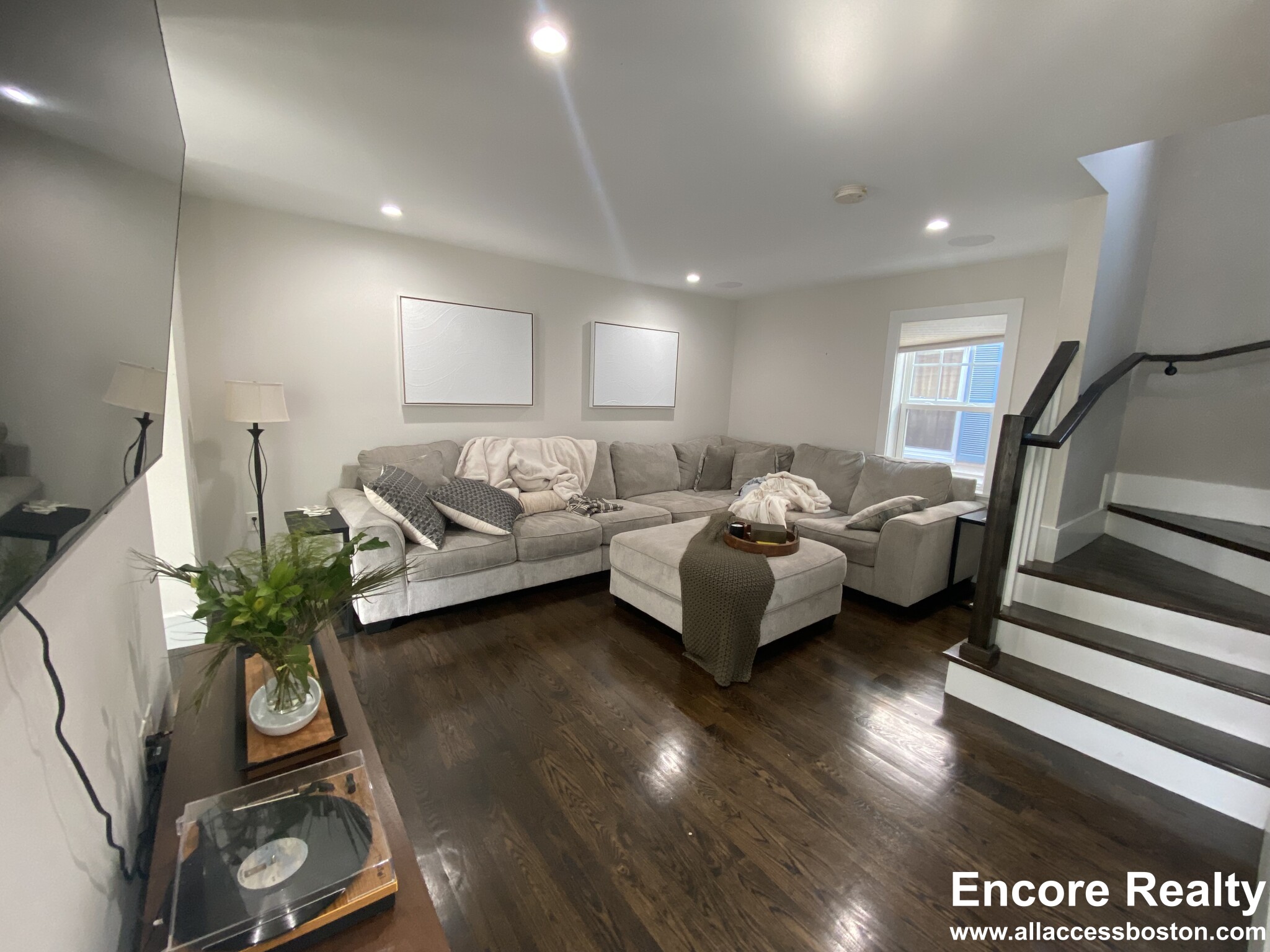 10 Brook St, East Somerville