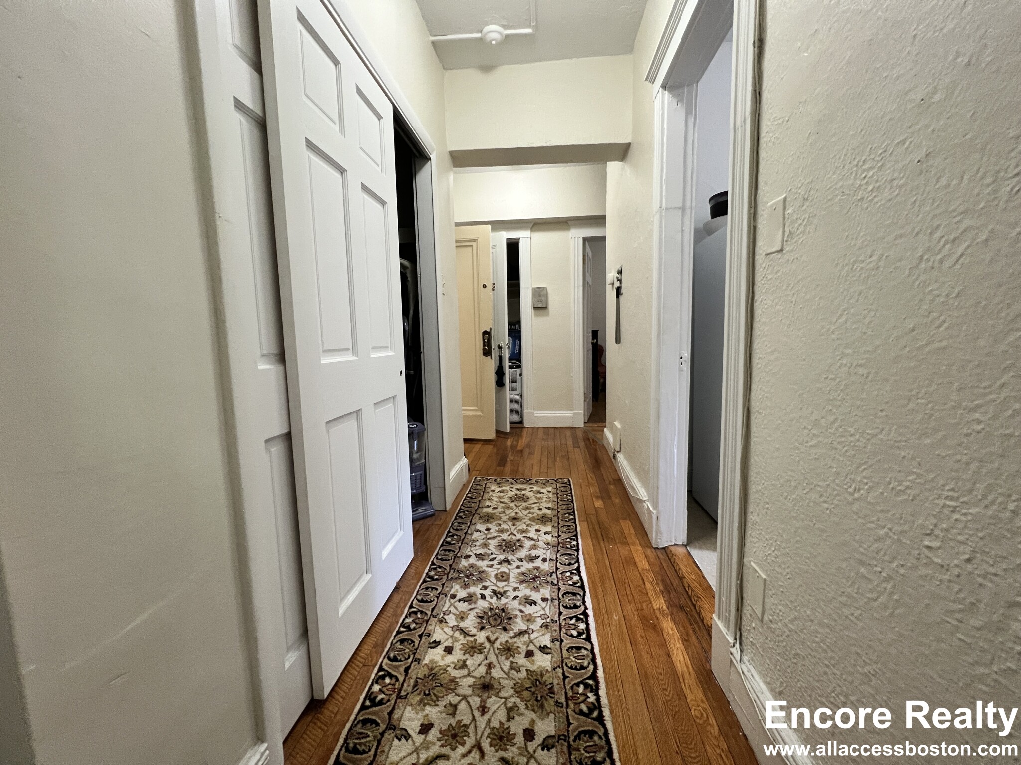 1810 Commonwealth Ave, Brighton