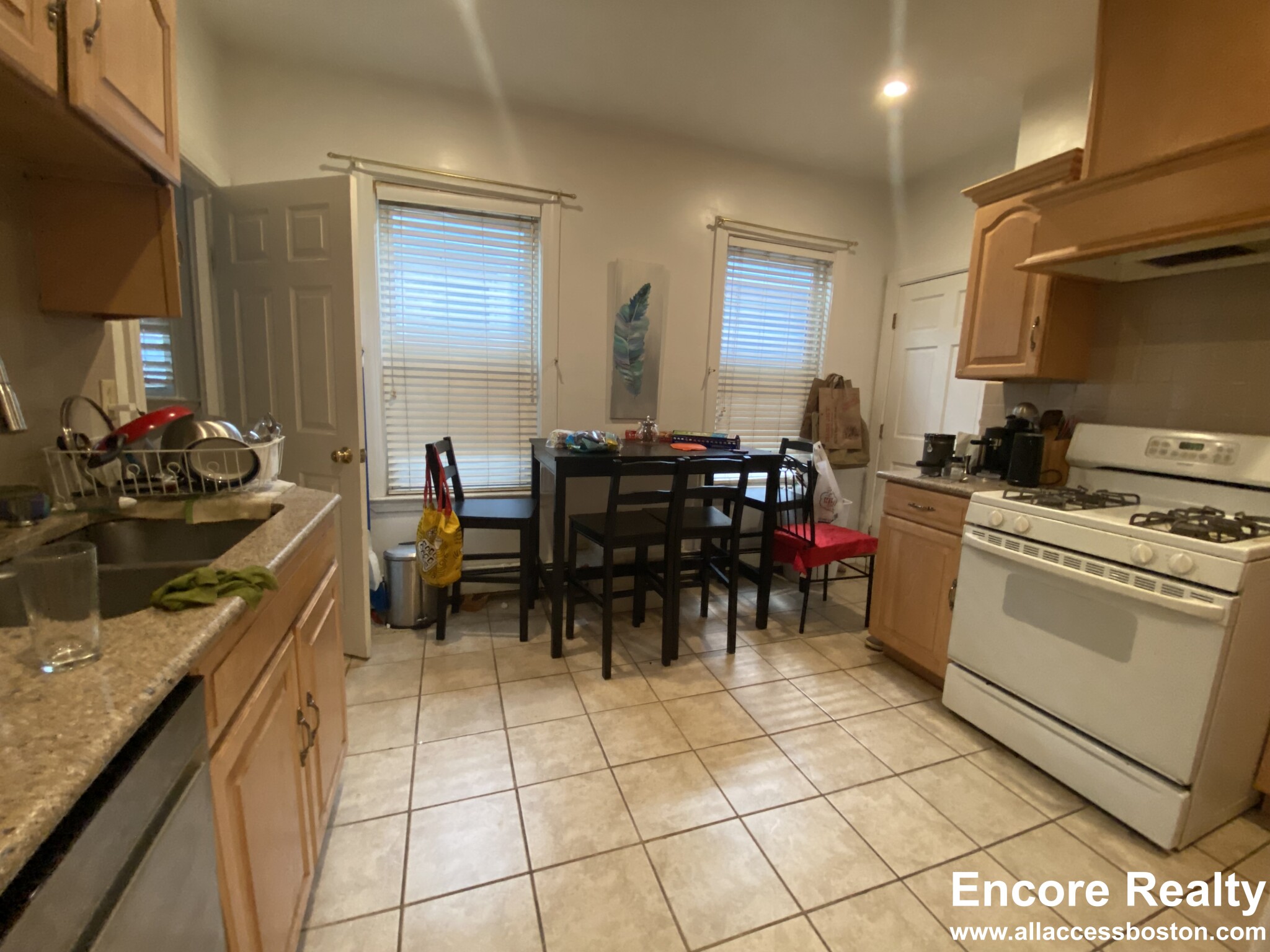 322 Western Ave, Cambridgeport