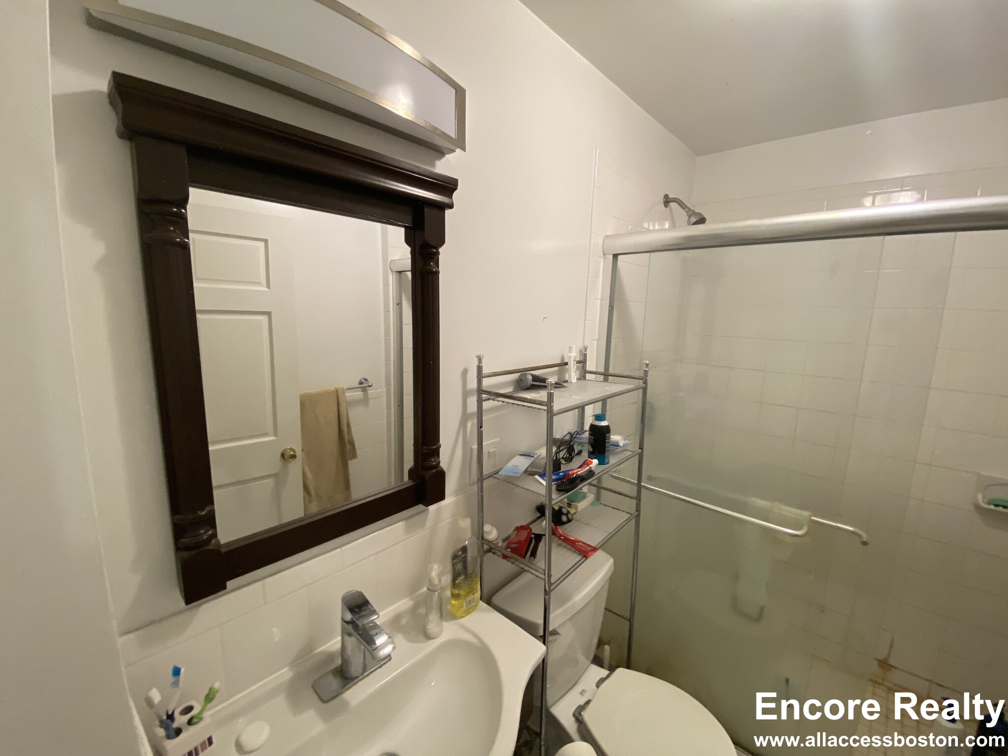 322 Western Ave, Cambridgeport