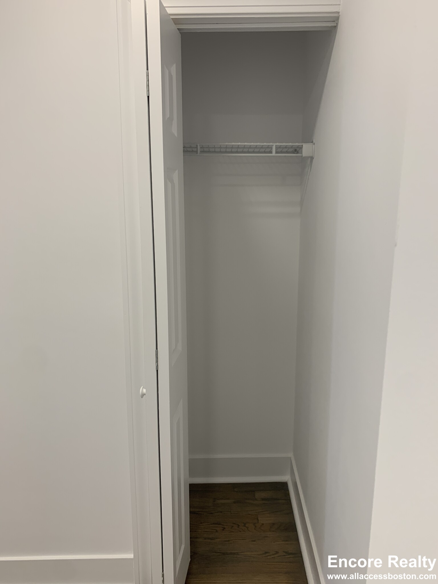 19 Peterborough St, Fenway