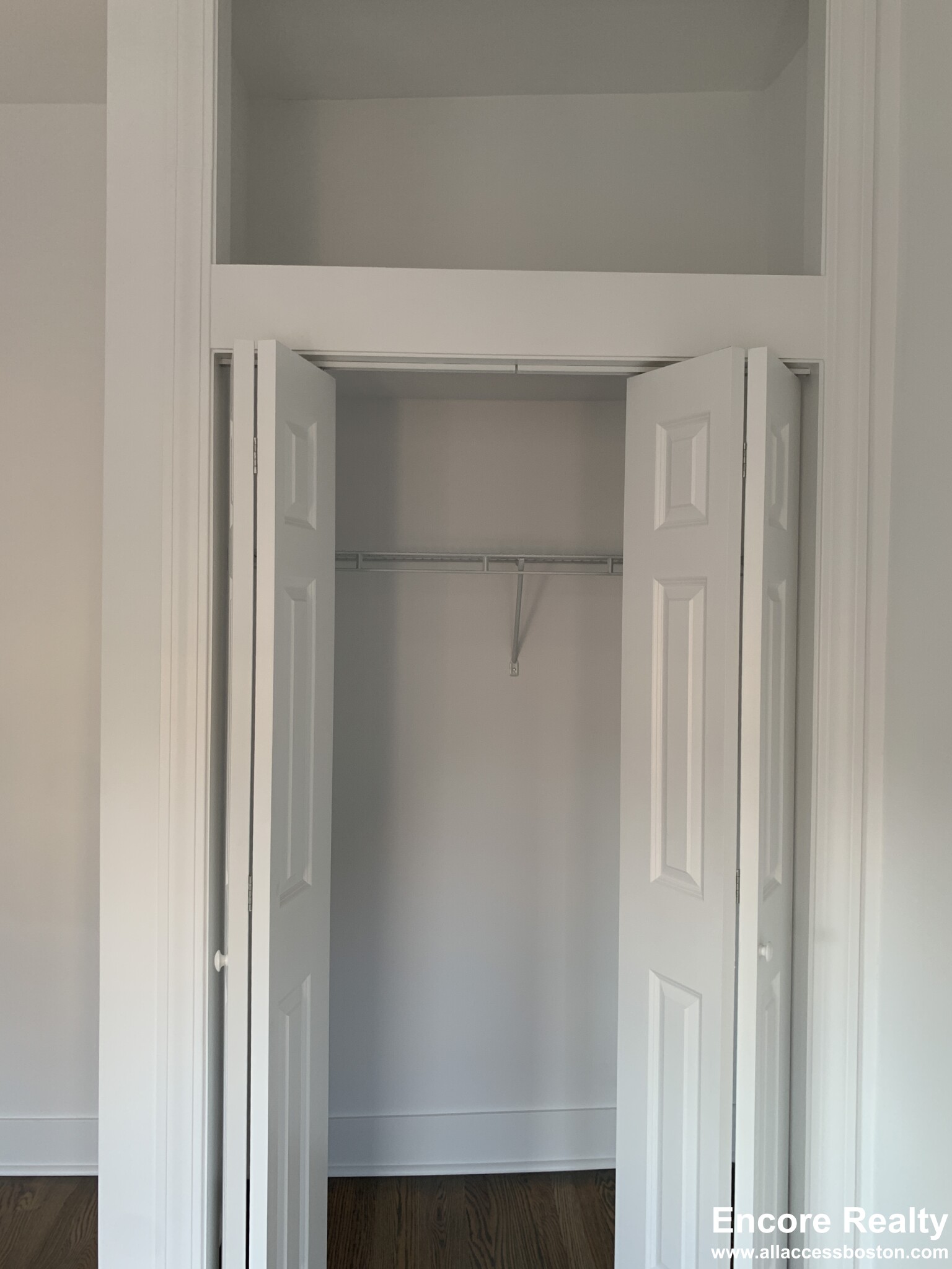 19 Peterborough St, Fenway