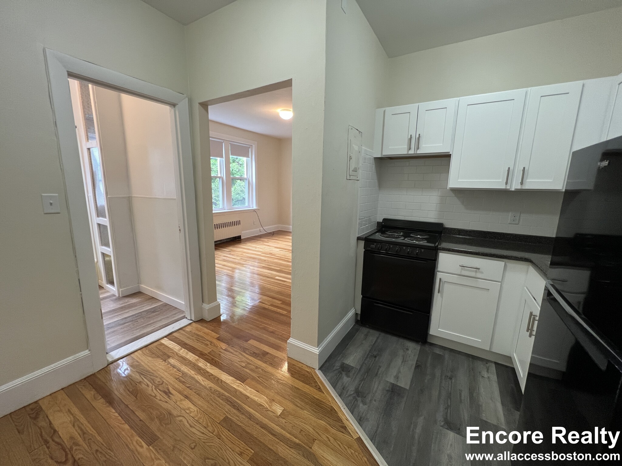 33 Lancaster Ter, Coolidge Corner