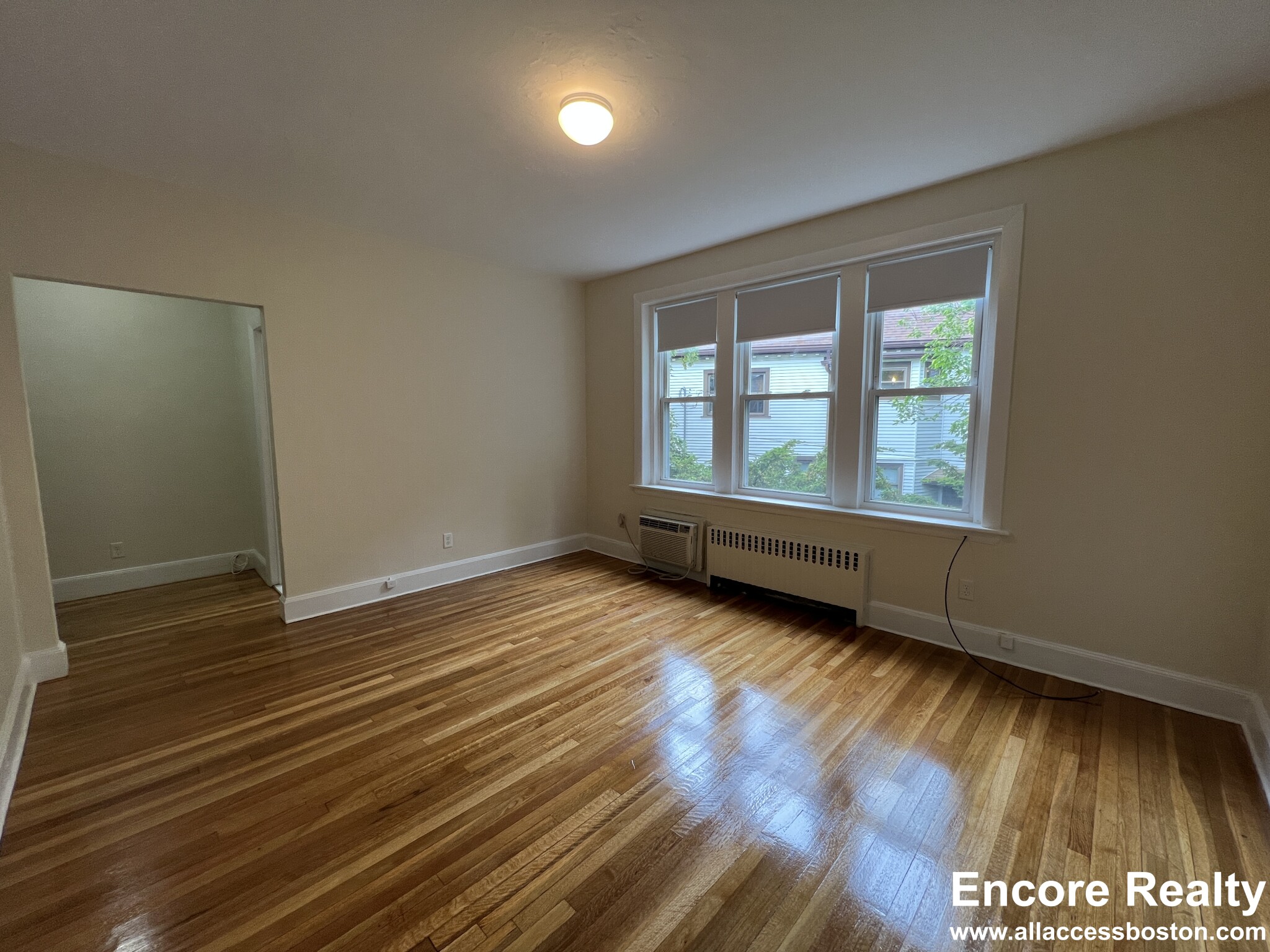 33 Lancaster Ter, Coolidge Corner