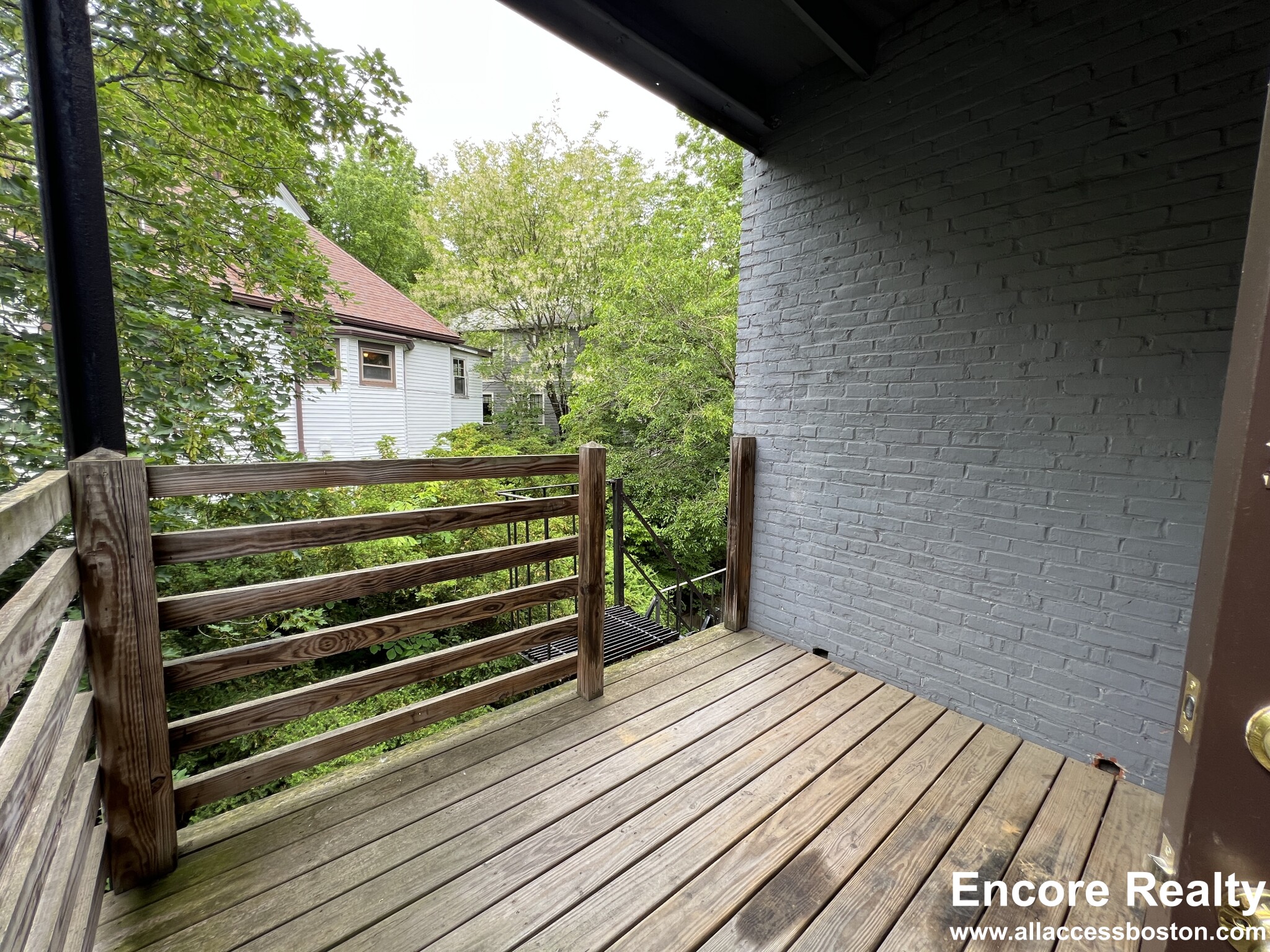 33 Lancaster Ter, Coolidge Corner