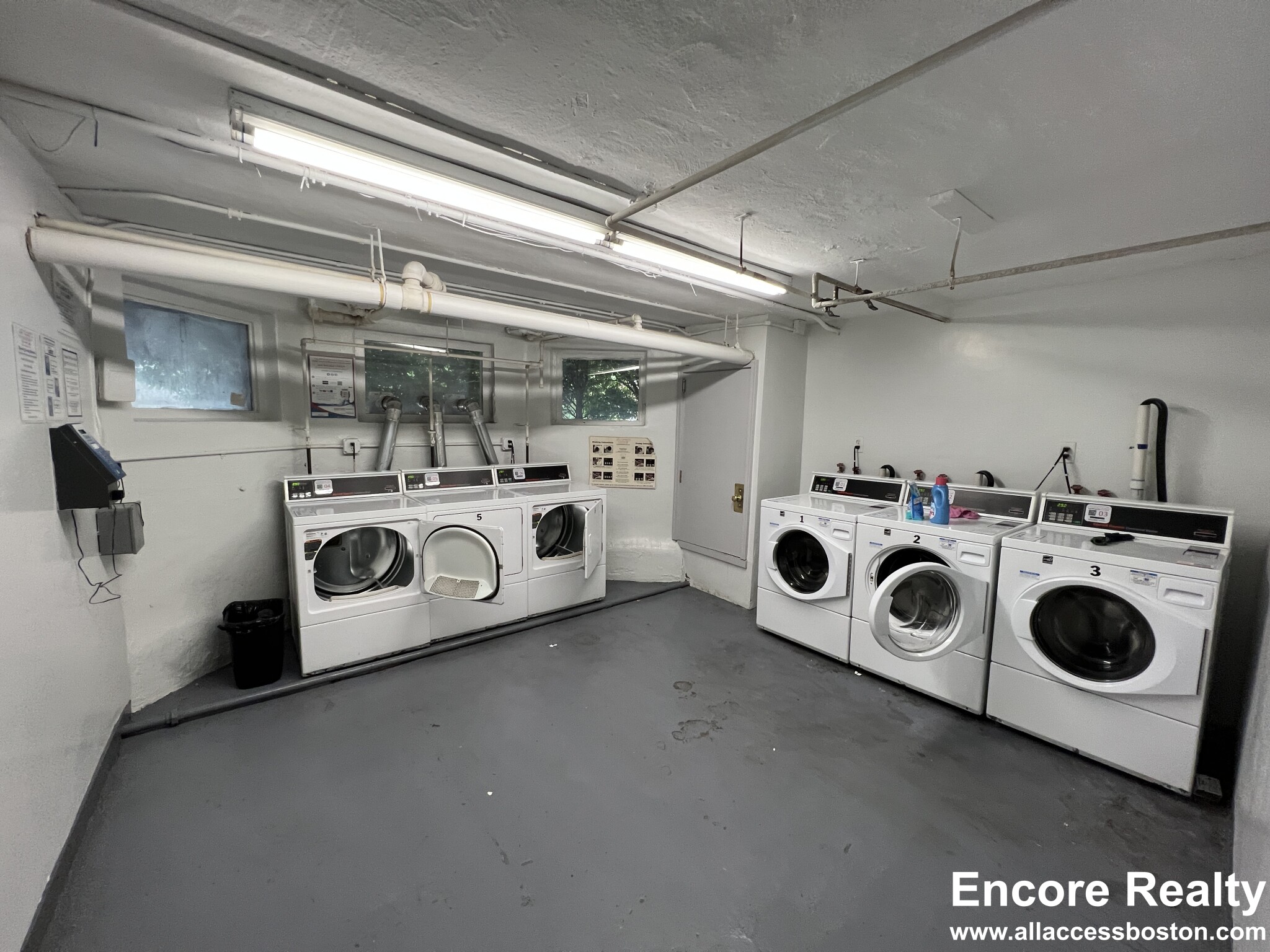 33 Lancaster Ter, Coolidge Corner