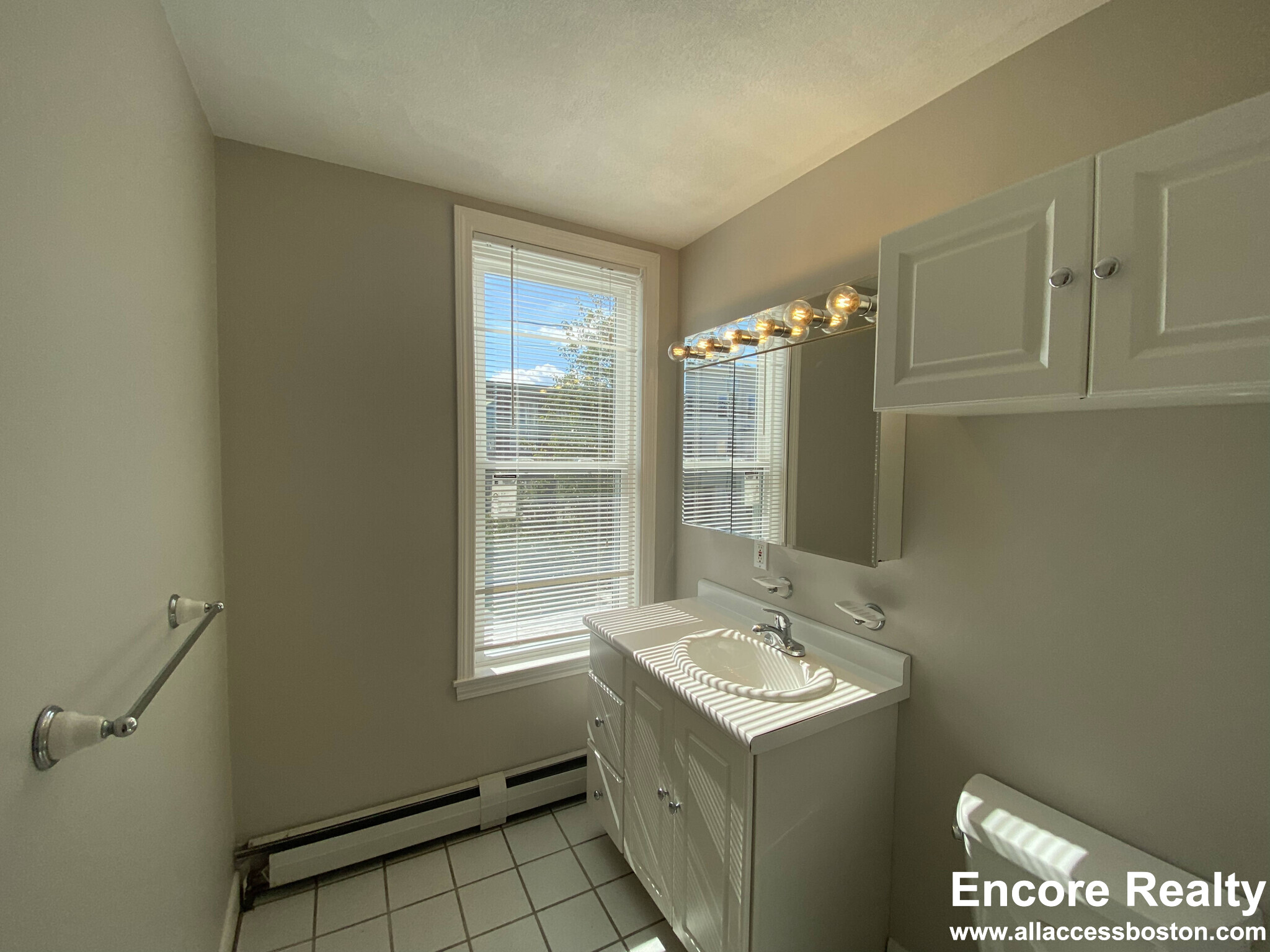 11 Beacon St, Inman Square