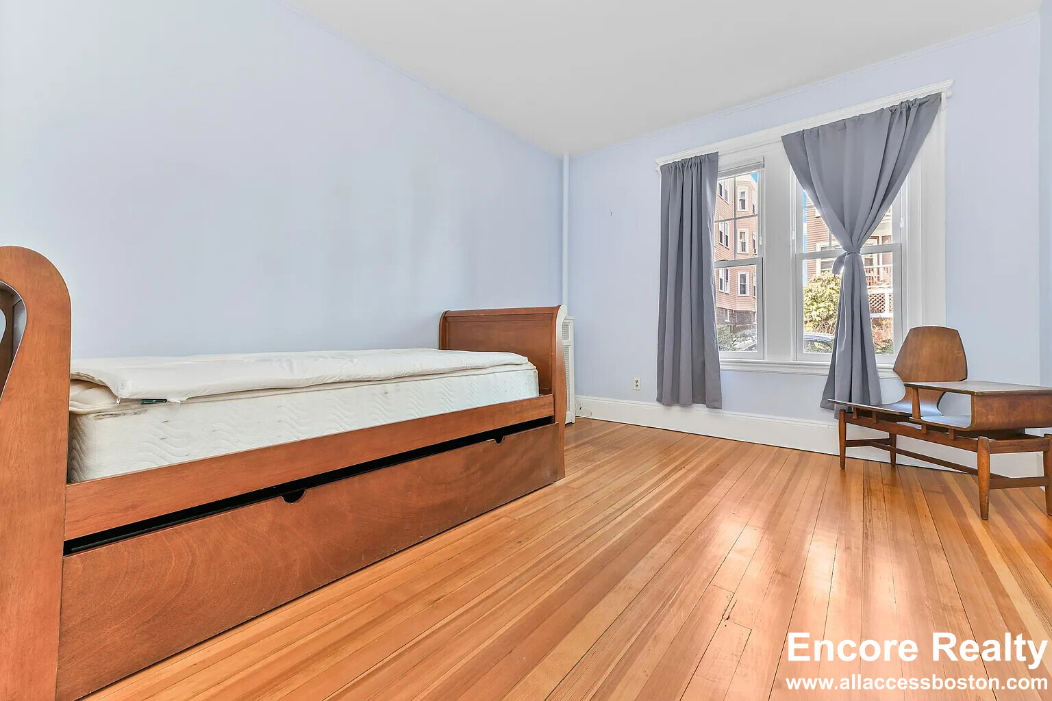 87 Browne St, Coolidge Corner