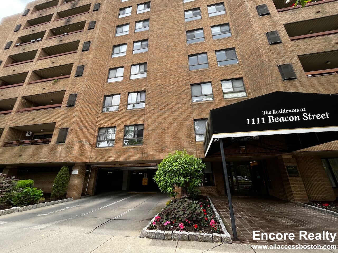 1111 Beacon St, Coolidge Corner