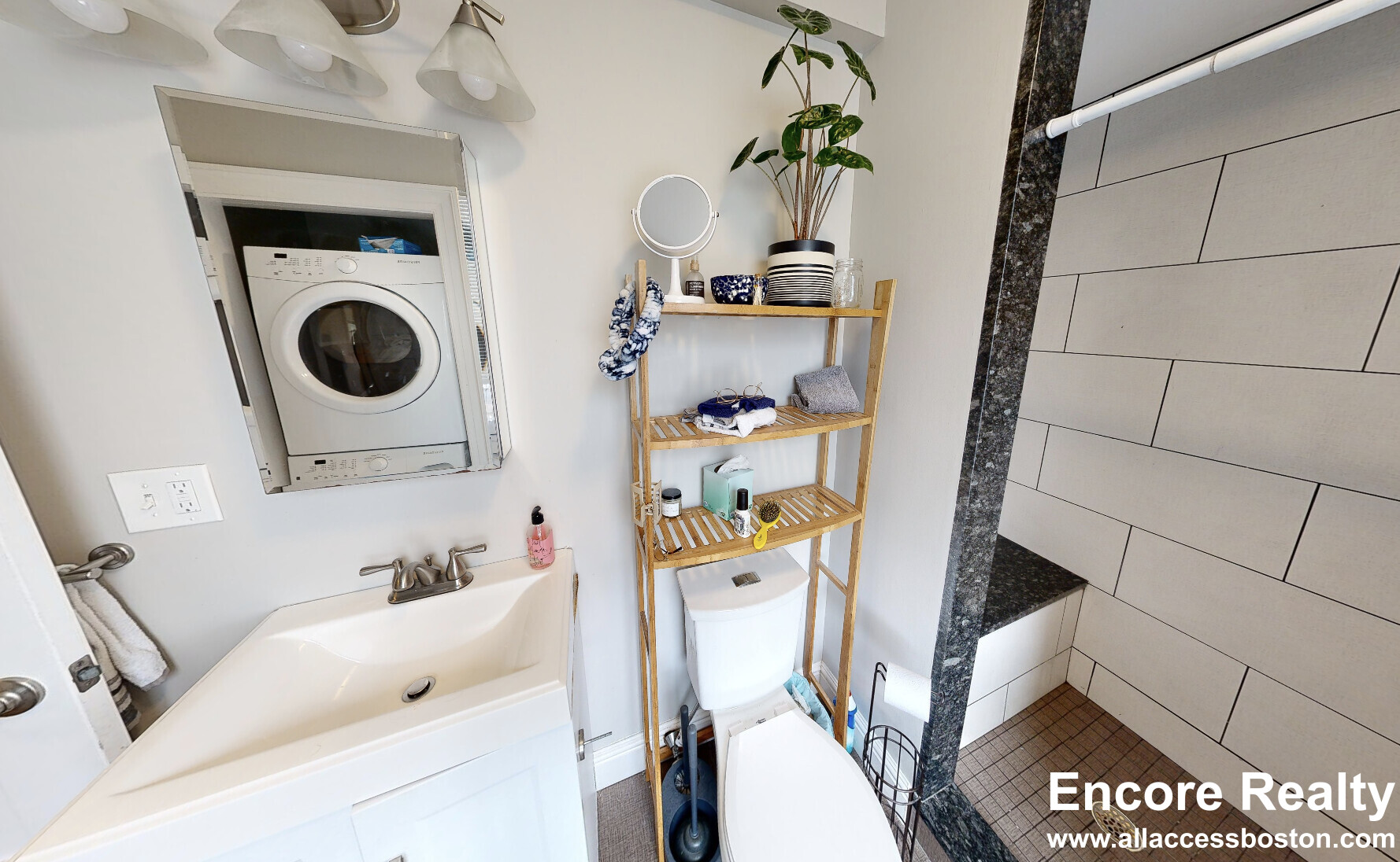 13 Pleasant St, Central Square