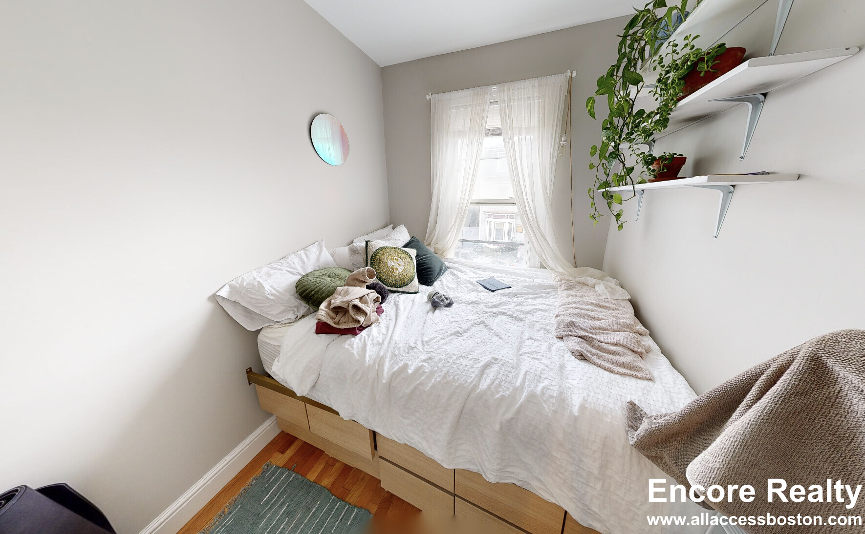 13 Pleasant St, Central Square