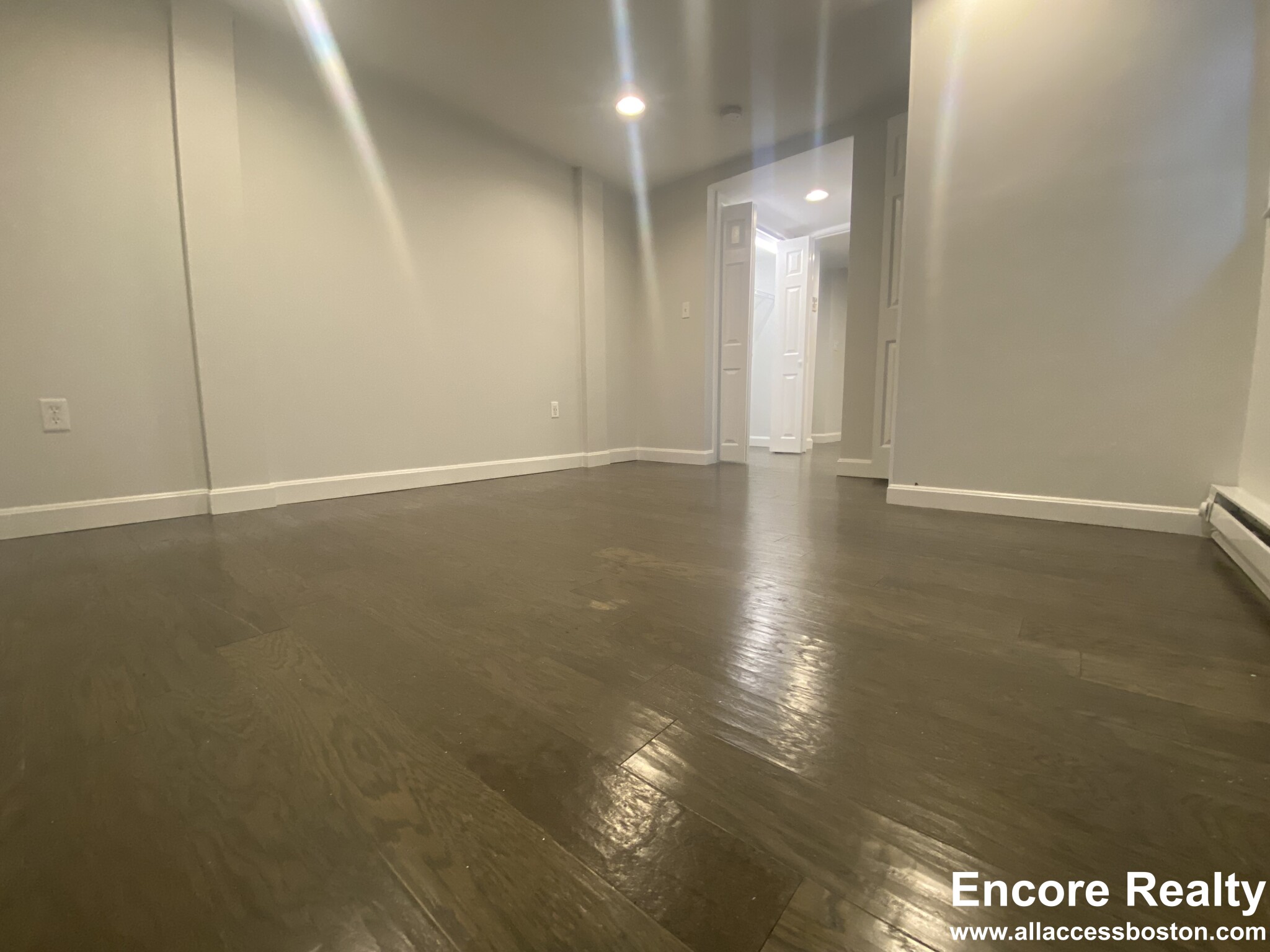 100 Queensberry St, Fenway