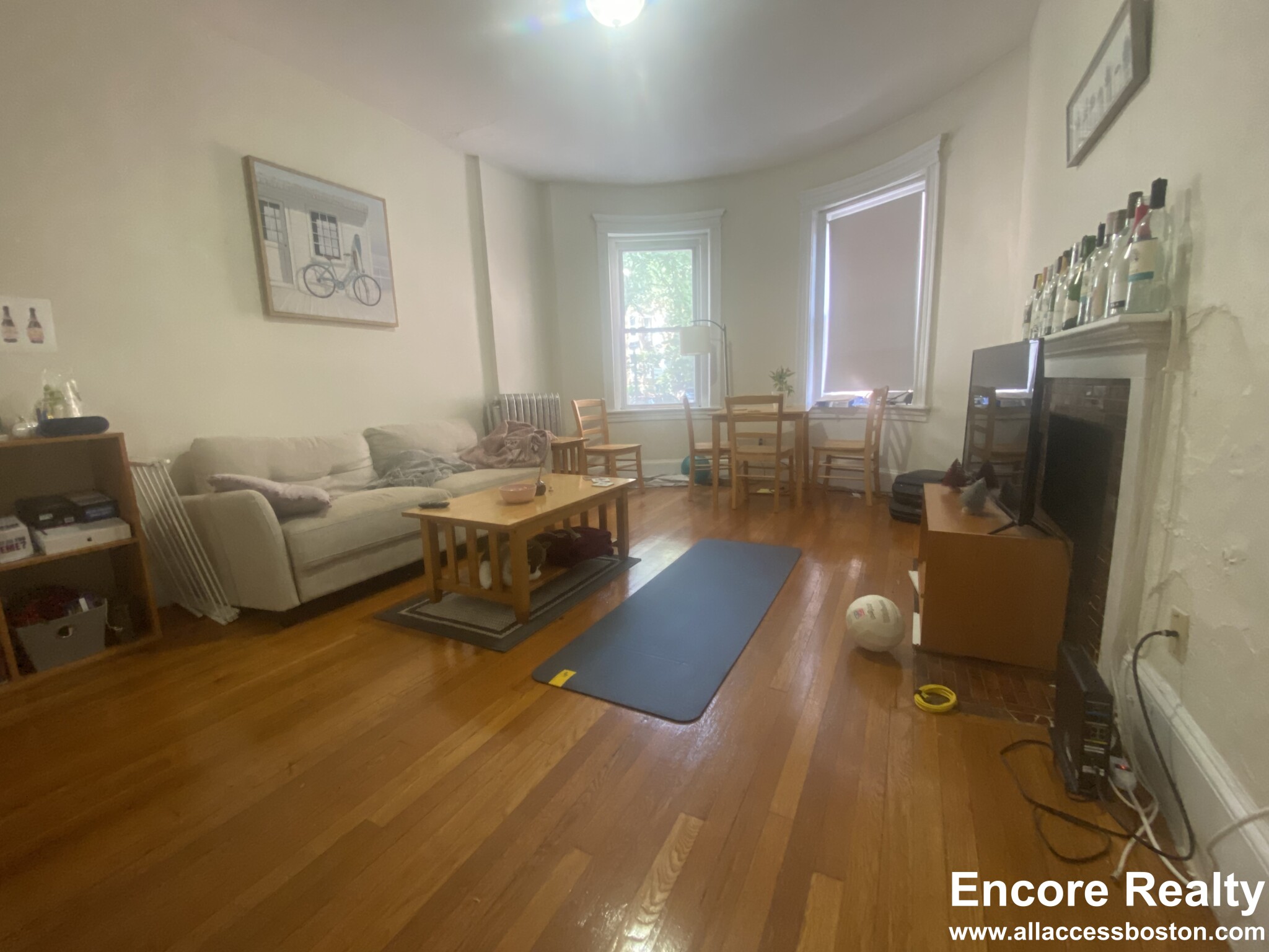 1788 Beacon St, Washington Square