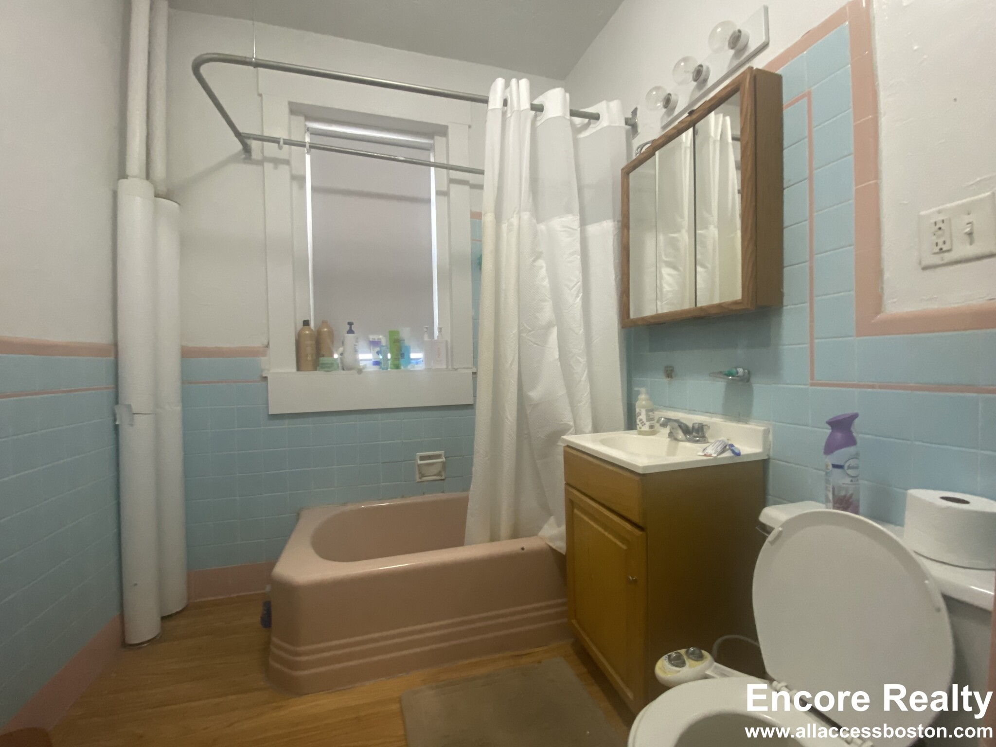 1788 Beacon St, Washington Square