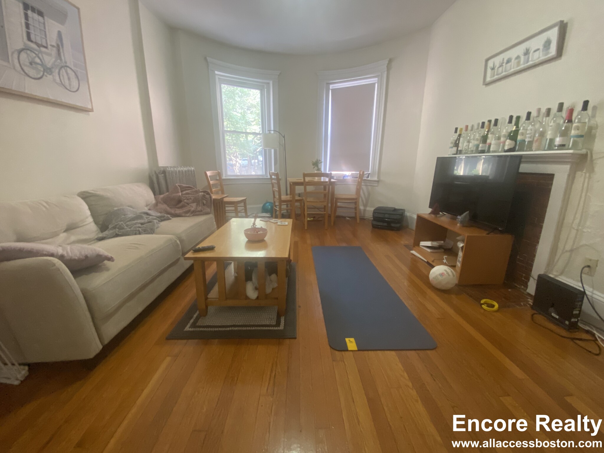 1788 Beacon St, Washington Square