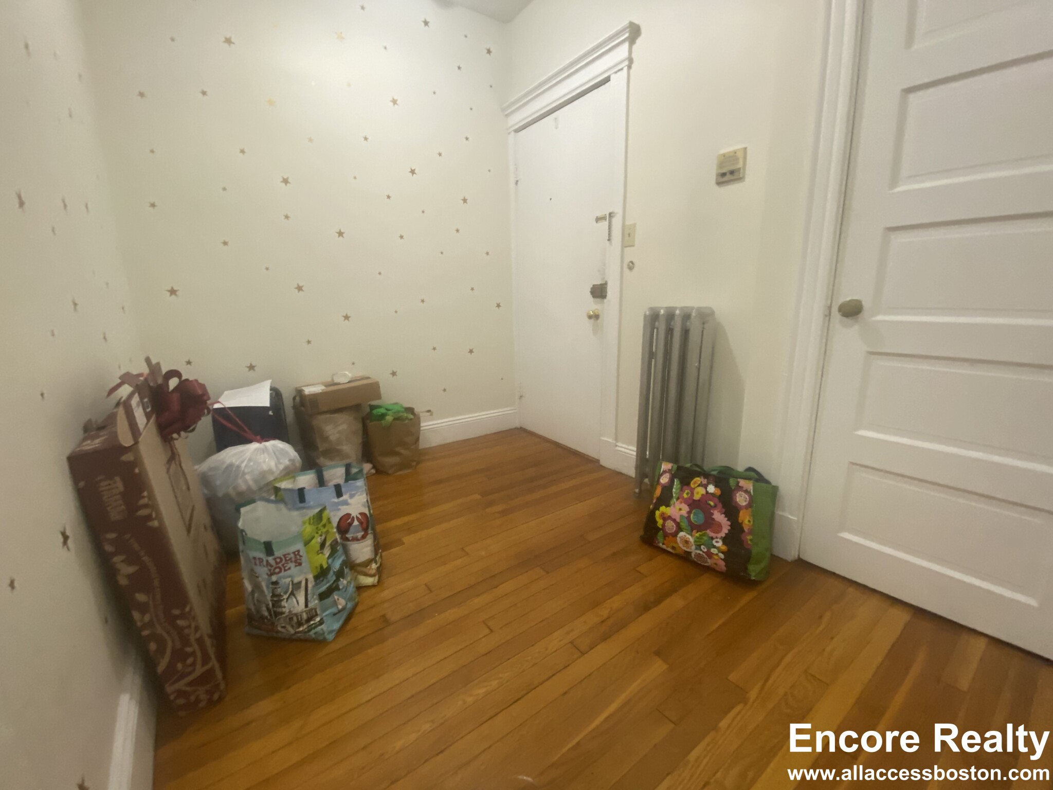 1788 Beacon St, Washington Square