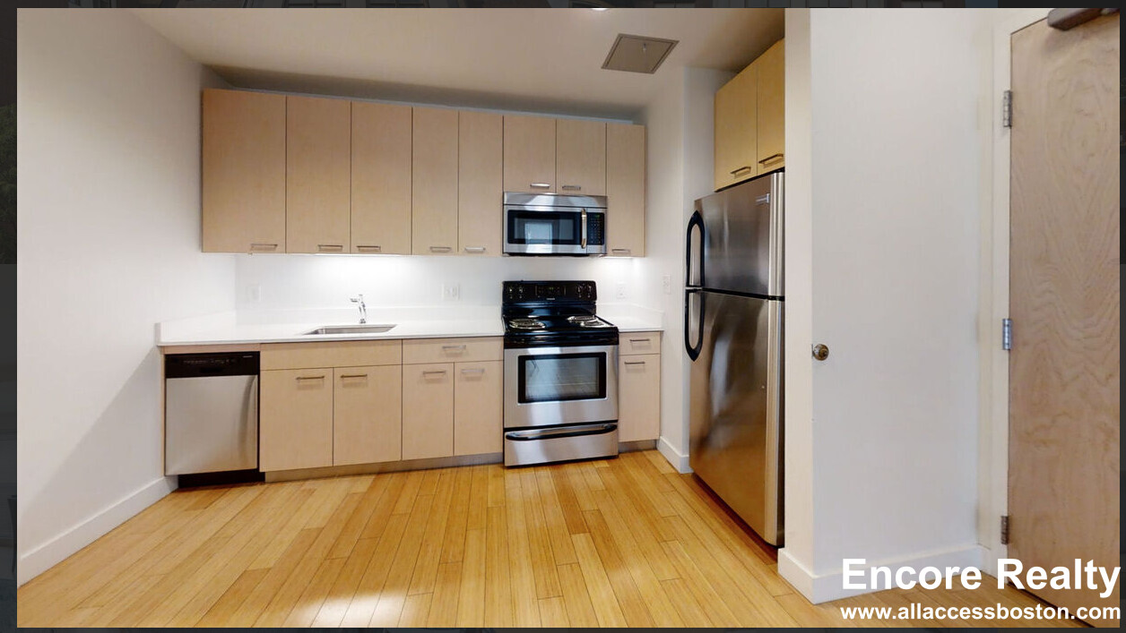 1085 Boylston St, Fenway