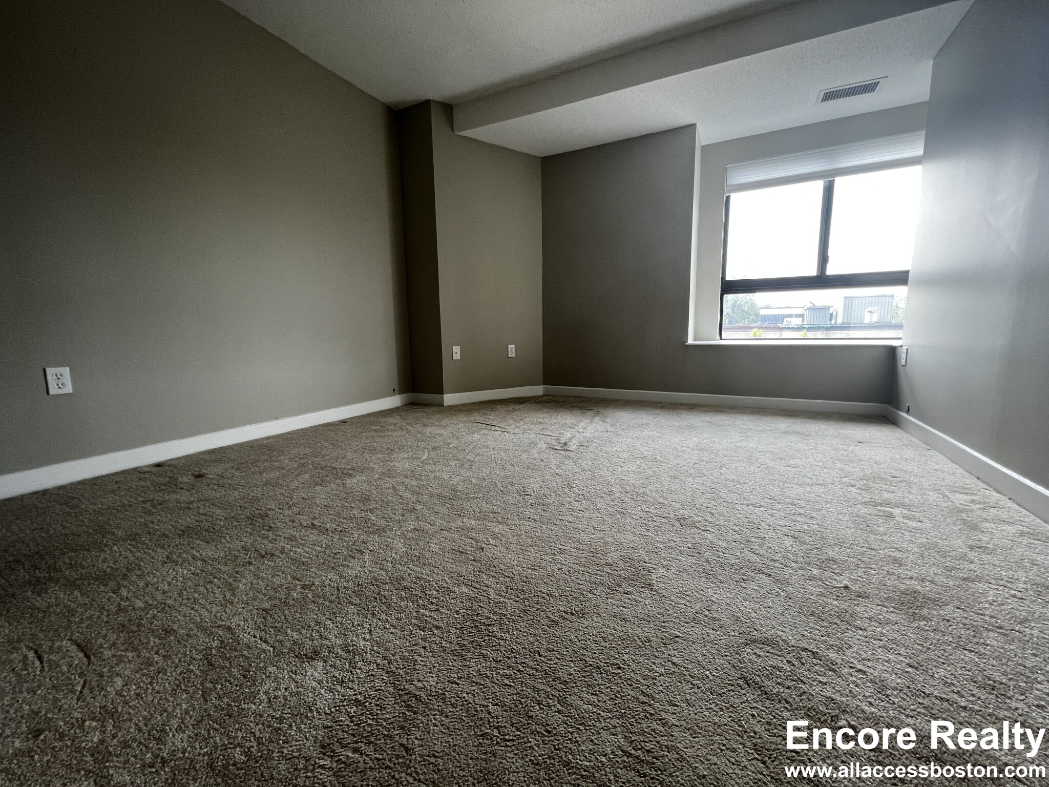 1111 Beacon St, Coolidge Corner