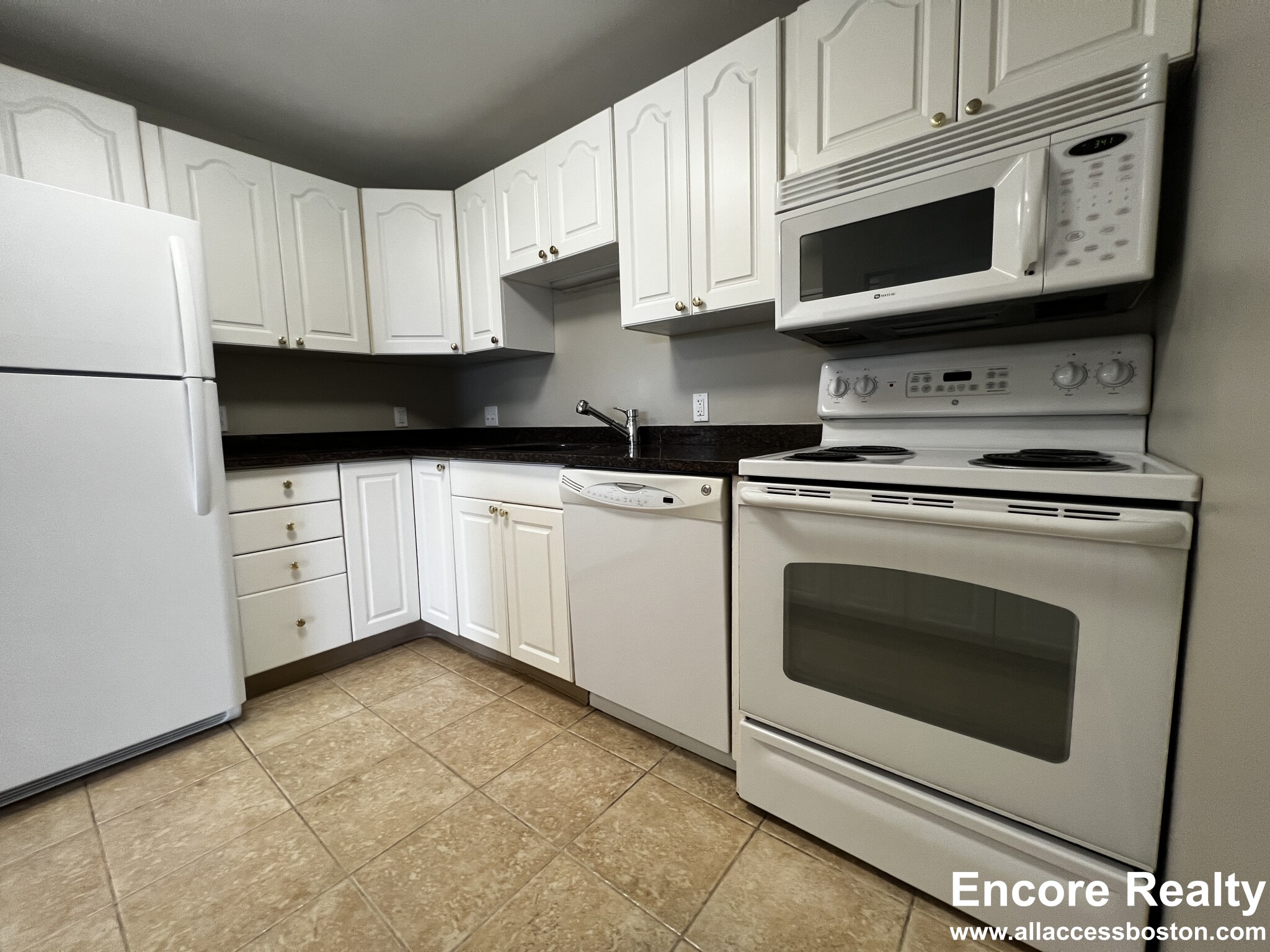 1111 Beacon St, Coolidge Corner