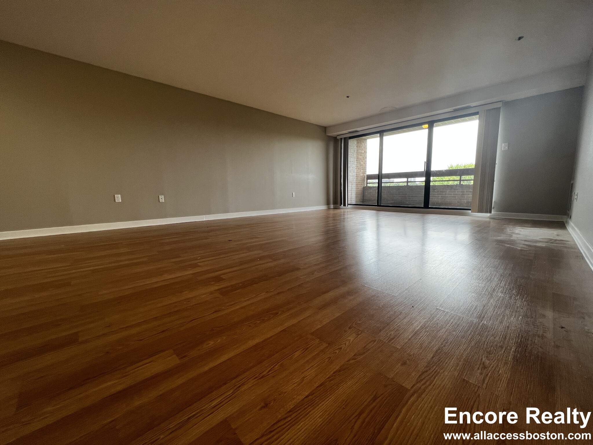 1111 Beacon St, Coolidge Corner