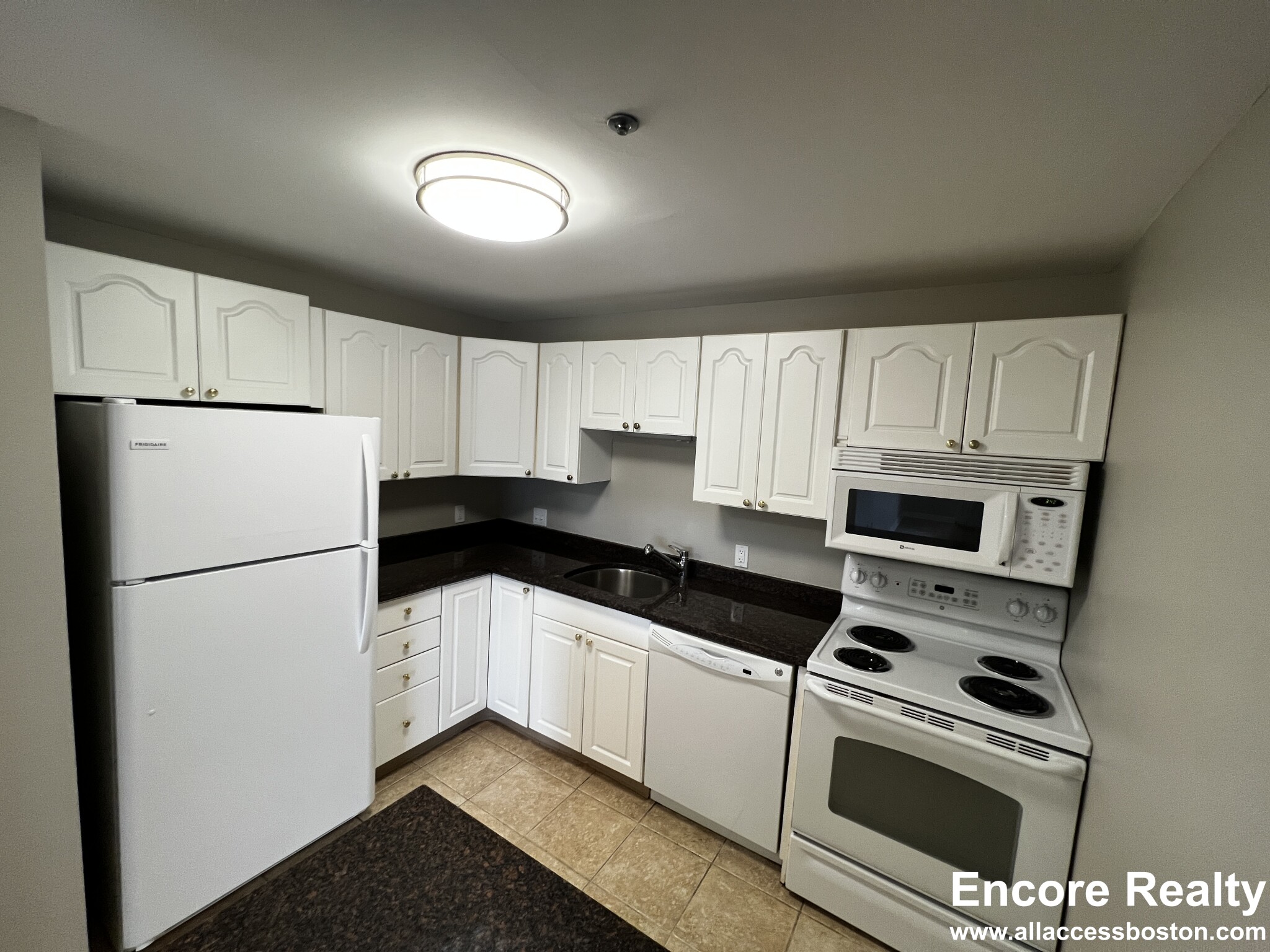 1111 Beacon St, Coolidge Corner