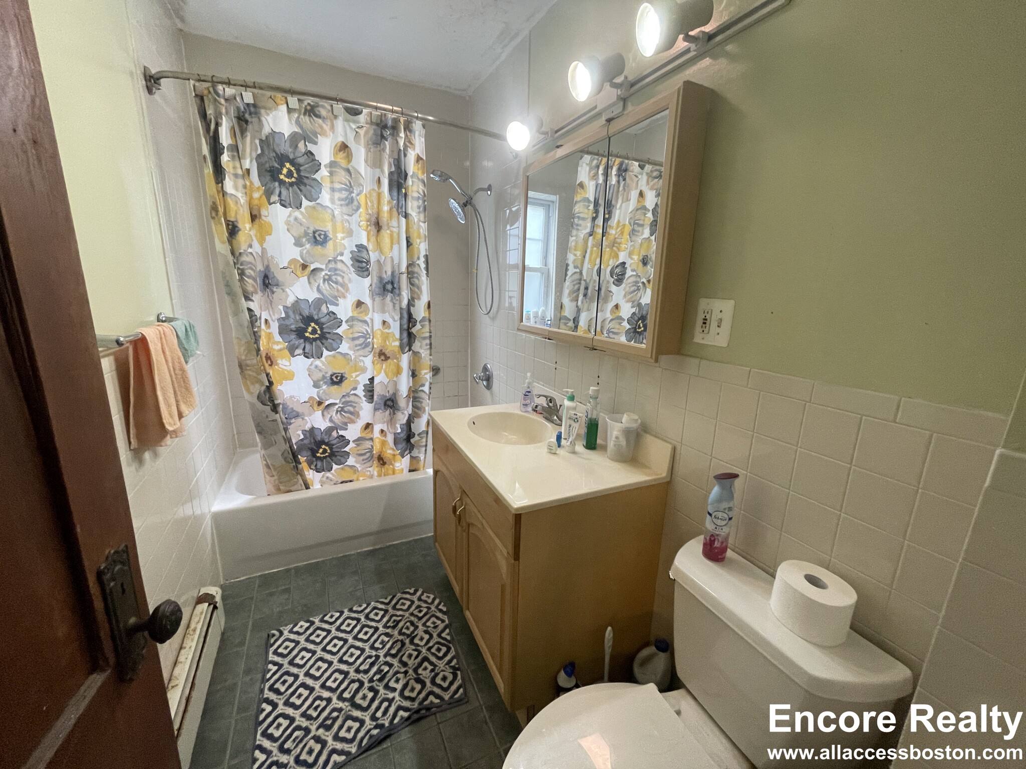 99 Glenville Ave, Allston