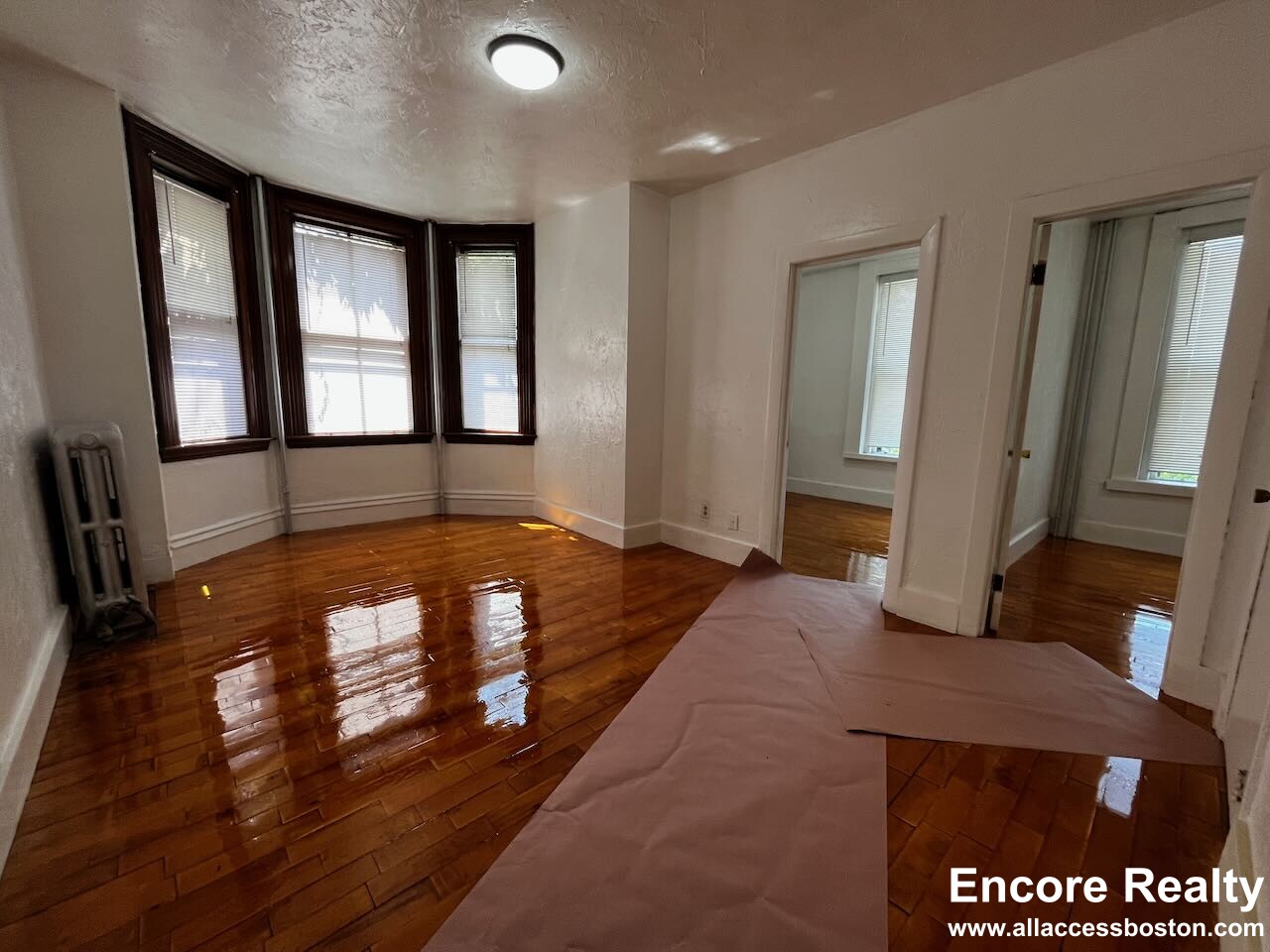 4 Adella Pl, Allston