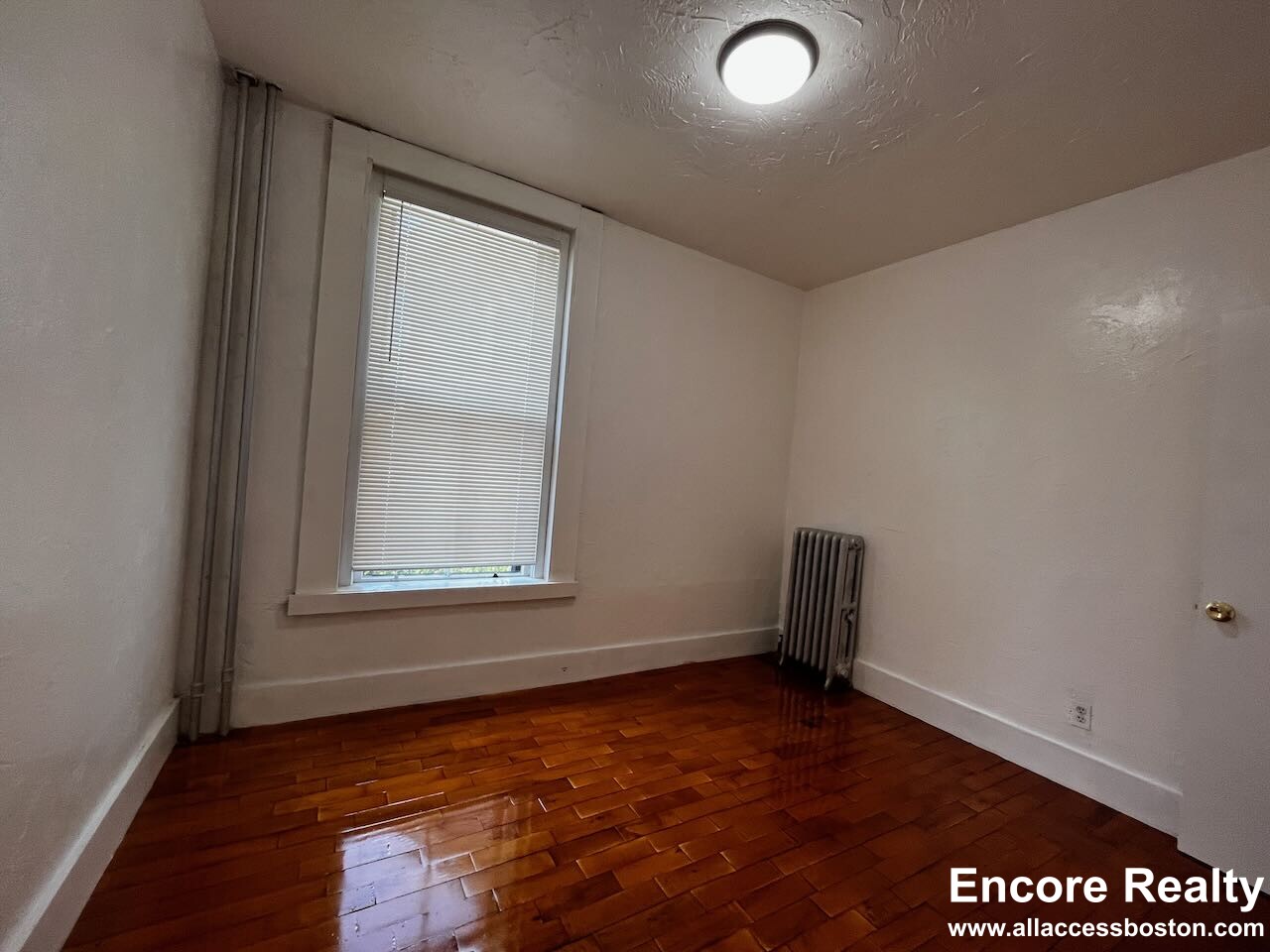 4 Adella Pl, Allston