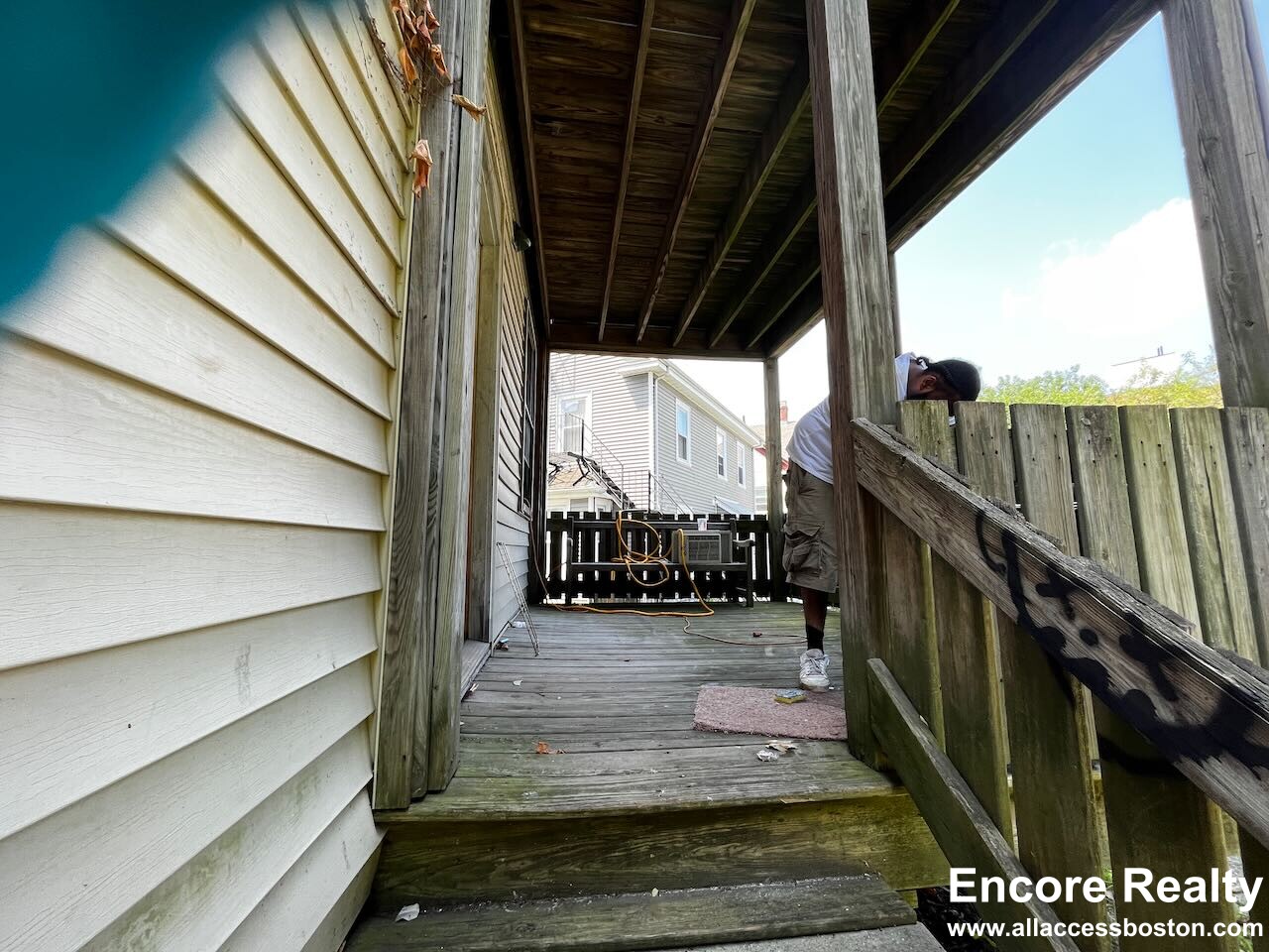 4 Adella Pl, Allston