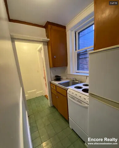 93 Marion St, Coolidge Corner