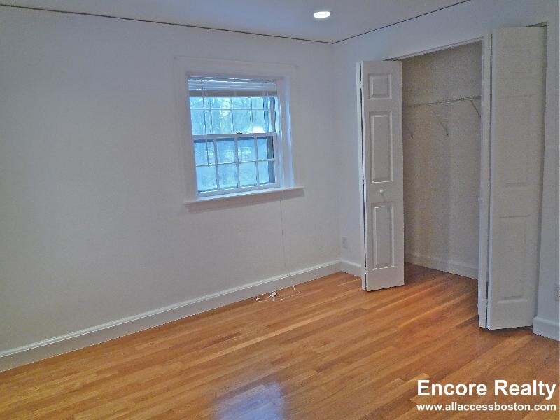 75 Wyman St, Newton Centre